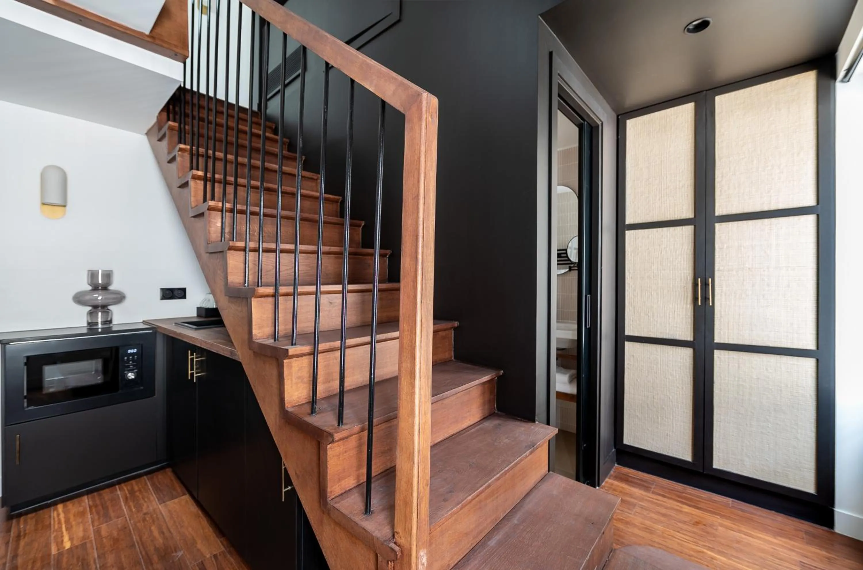 Kitchen or kitchenette in Makom Montmartre