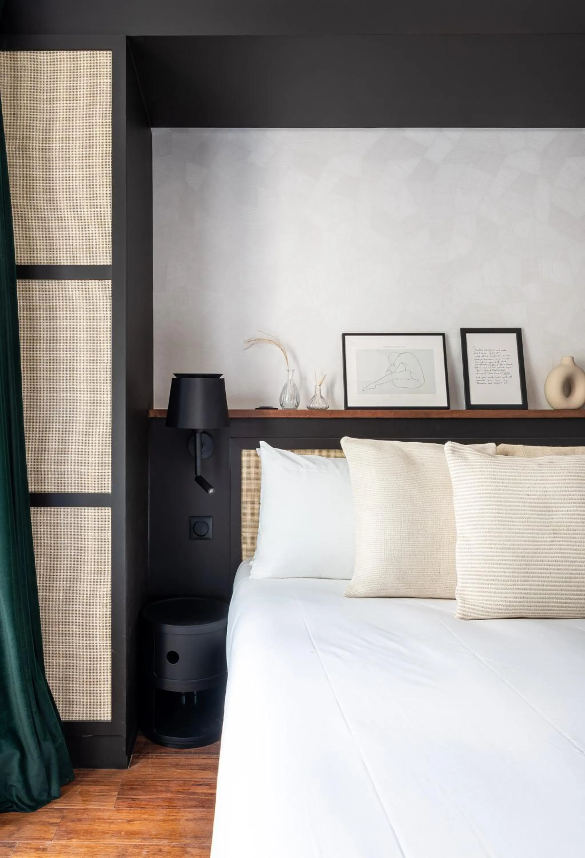 Bed in Makom Montmartre