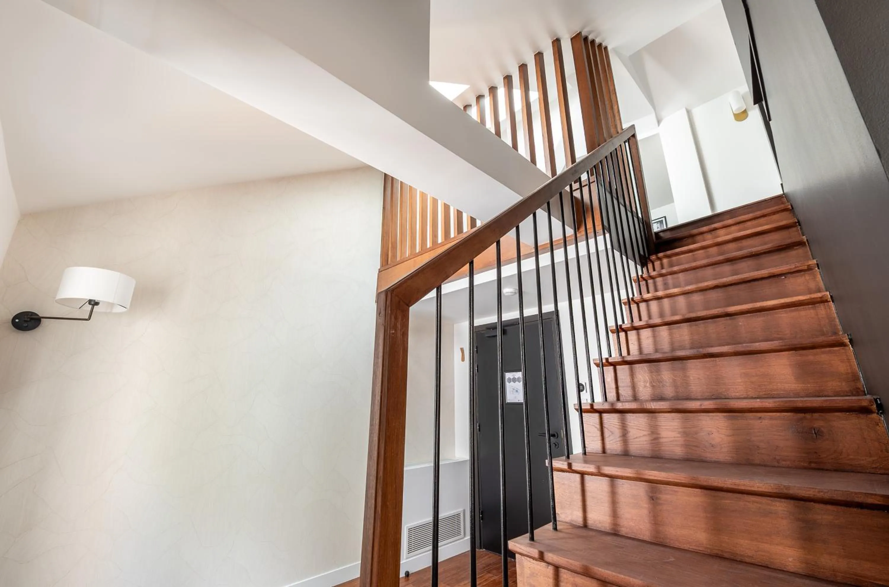 Living room in Makom Montmartre