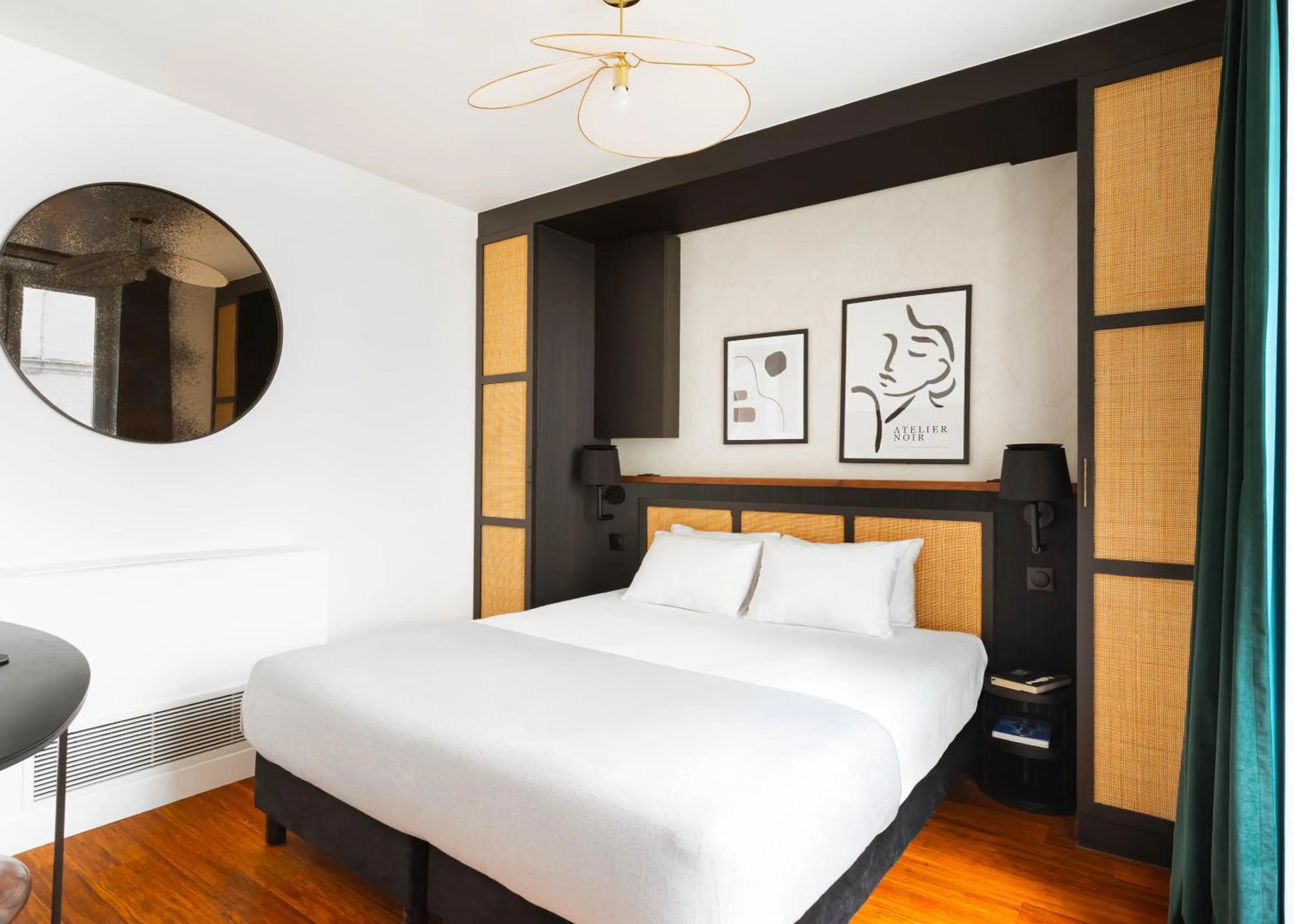 Bed in Limehome Paris Montmartre