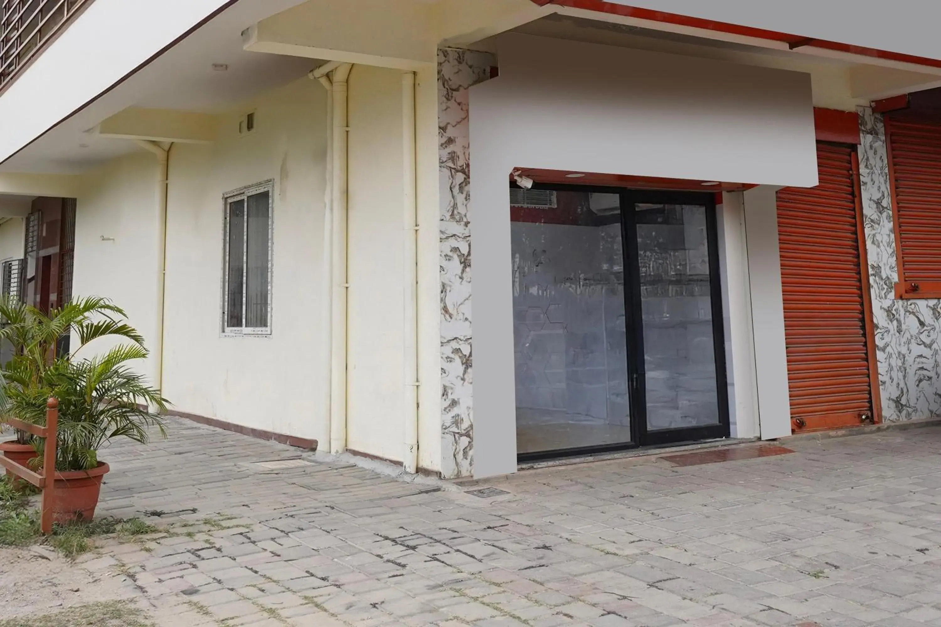 Facade/entrance in Super Townhouse Bidadi Formerly Royal Garuda Facade/entrance in Super Townhouse Bidadi Formerly Royal Garuda