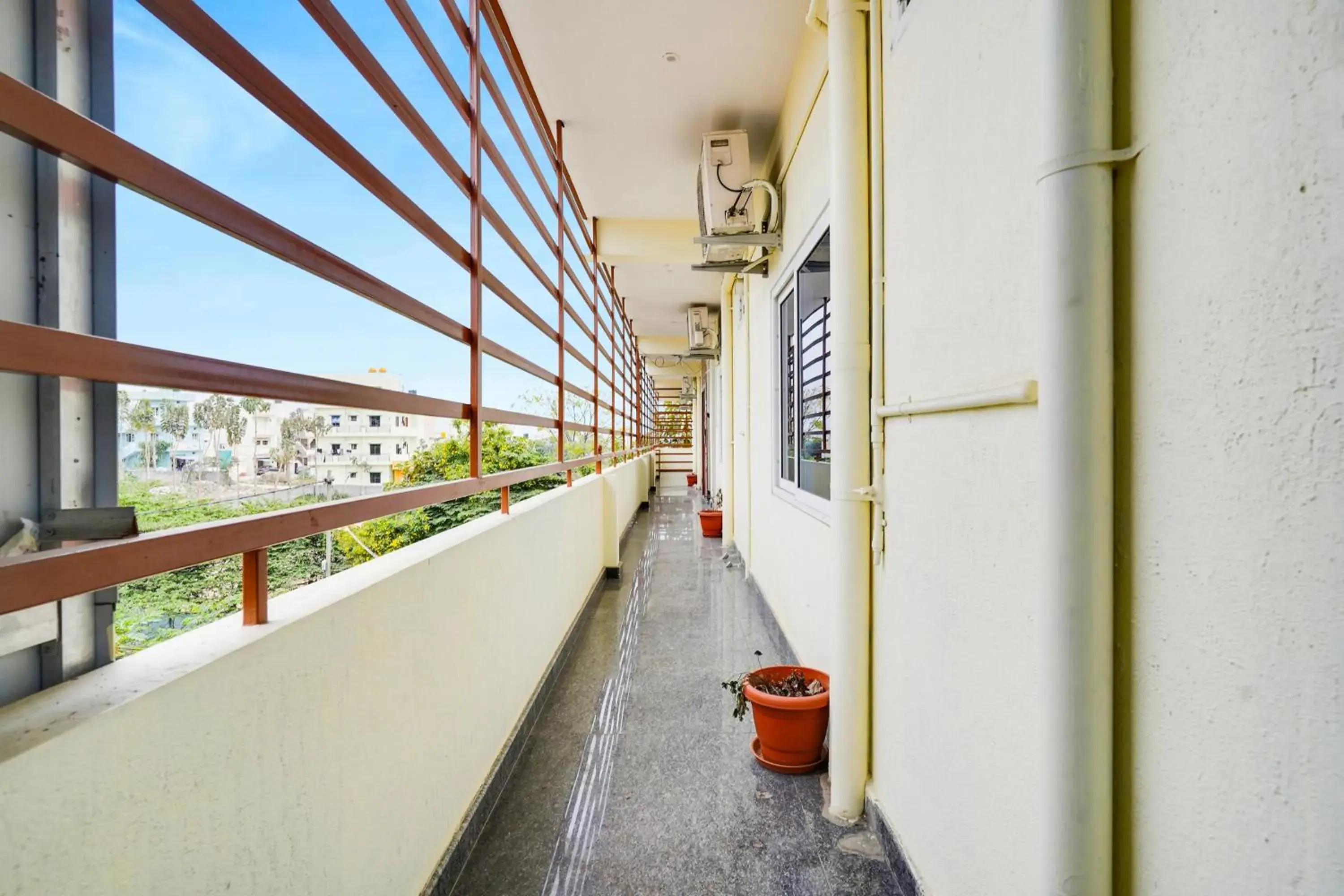 Lobby or reception in Super Townhouse Bidadi Formerly Royal Garuda Lobby or reception in Super Townhouse Bidadi Formerly Royal Garuda