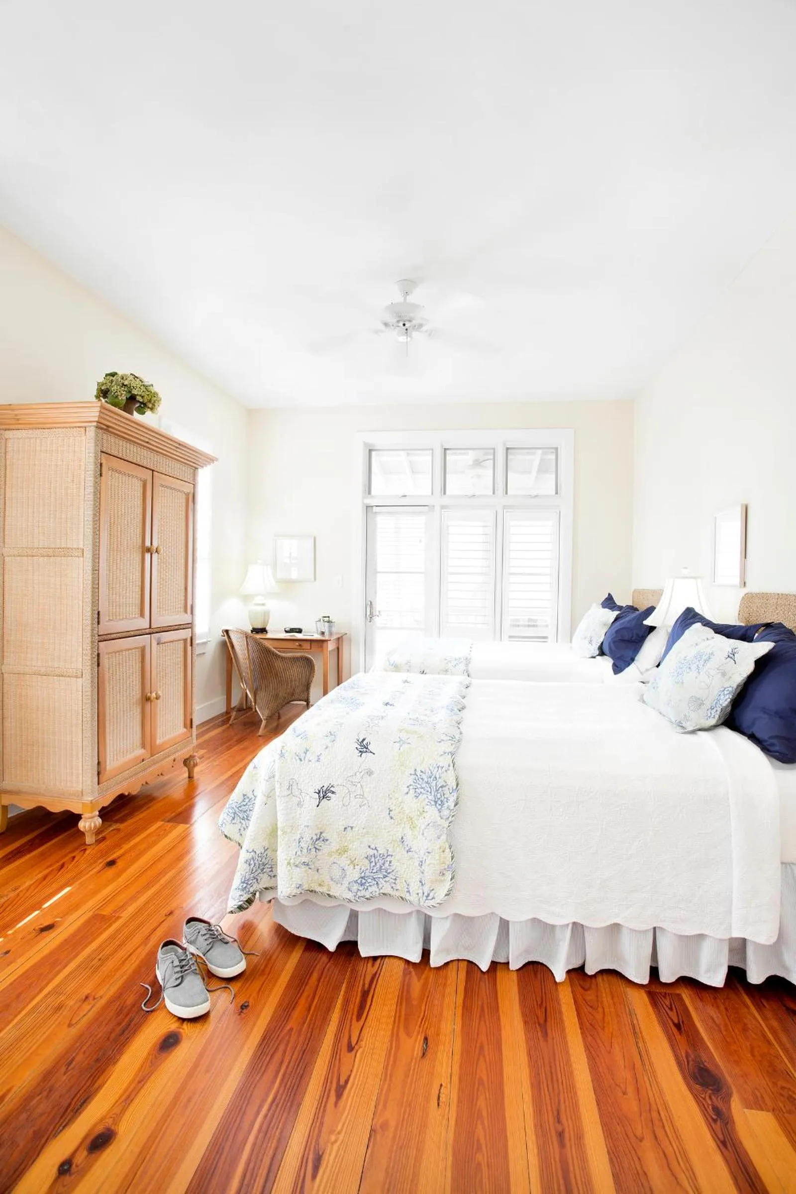 Bedroom, Bed in The Cottages on Charleston Harbor
