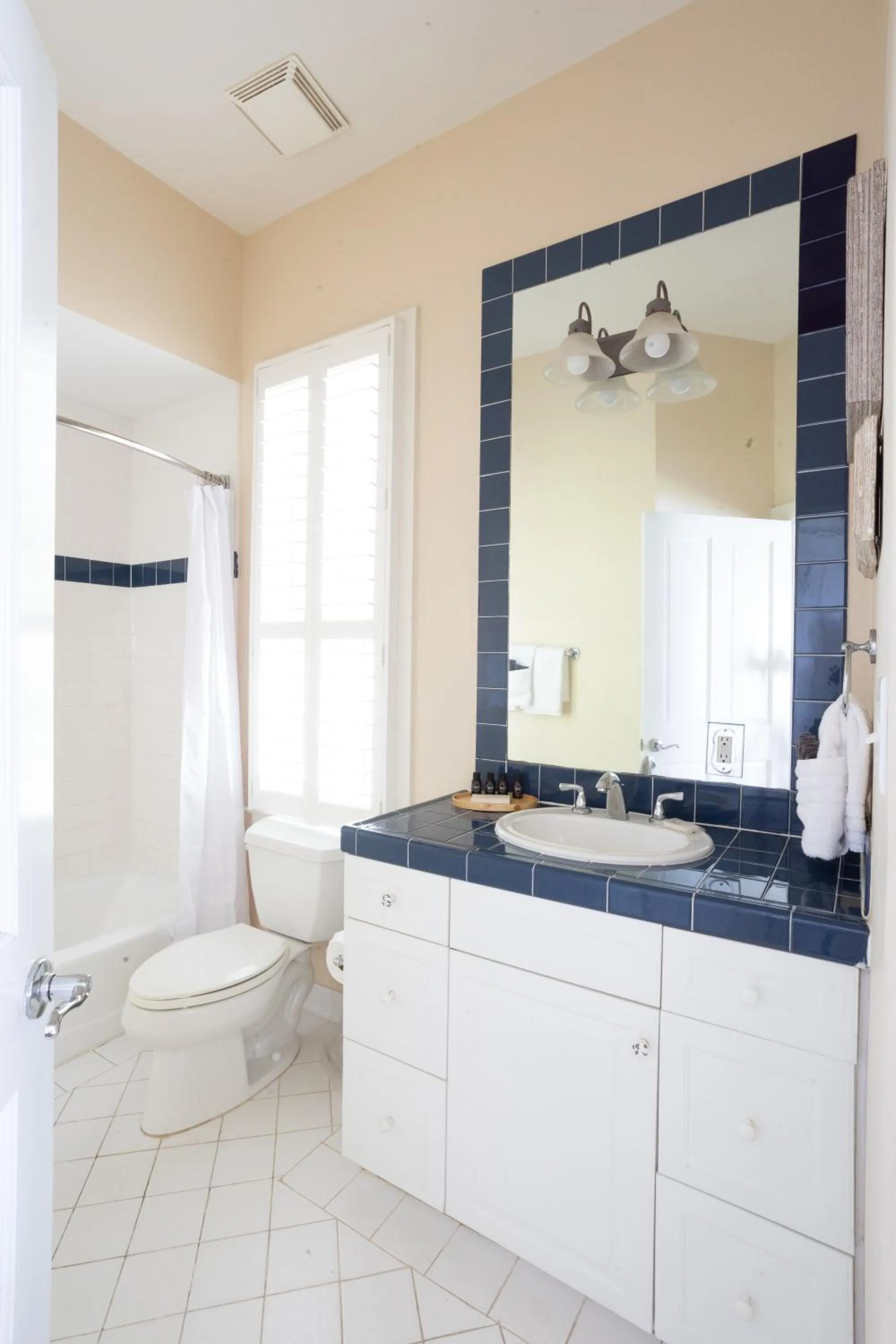 Bathroom in The Cottages on Charleston Harbor