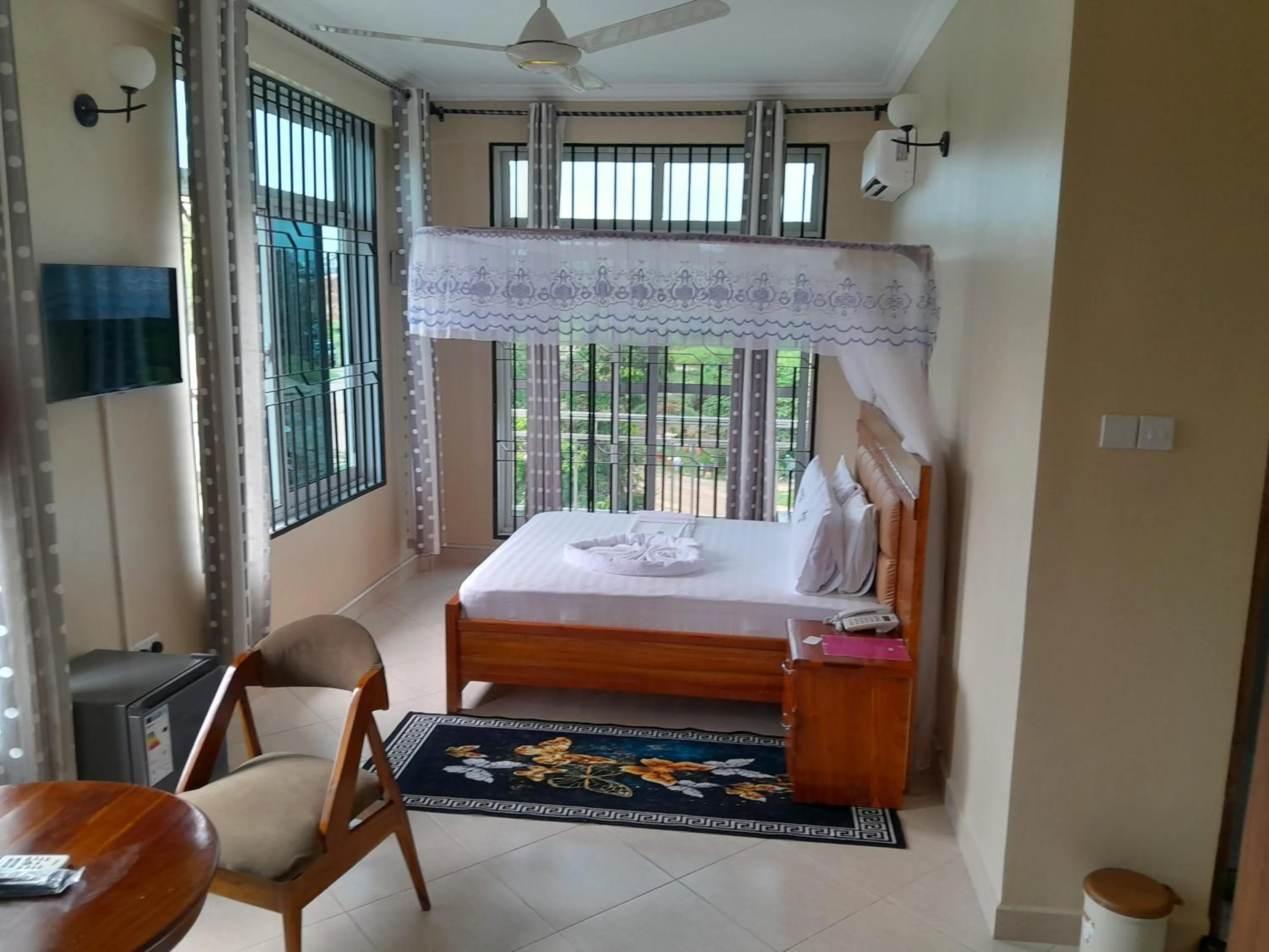 TV and multimedia, Bed in WILIVINA HOTEL