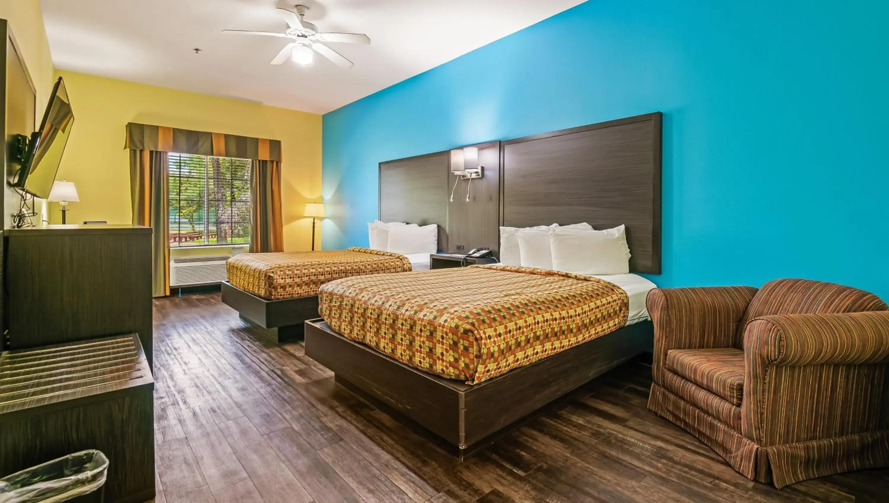 Bed in Wildwood Inn Bed in Wildwood Inn