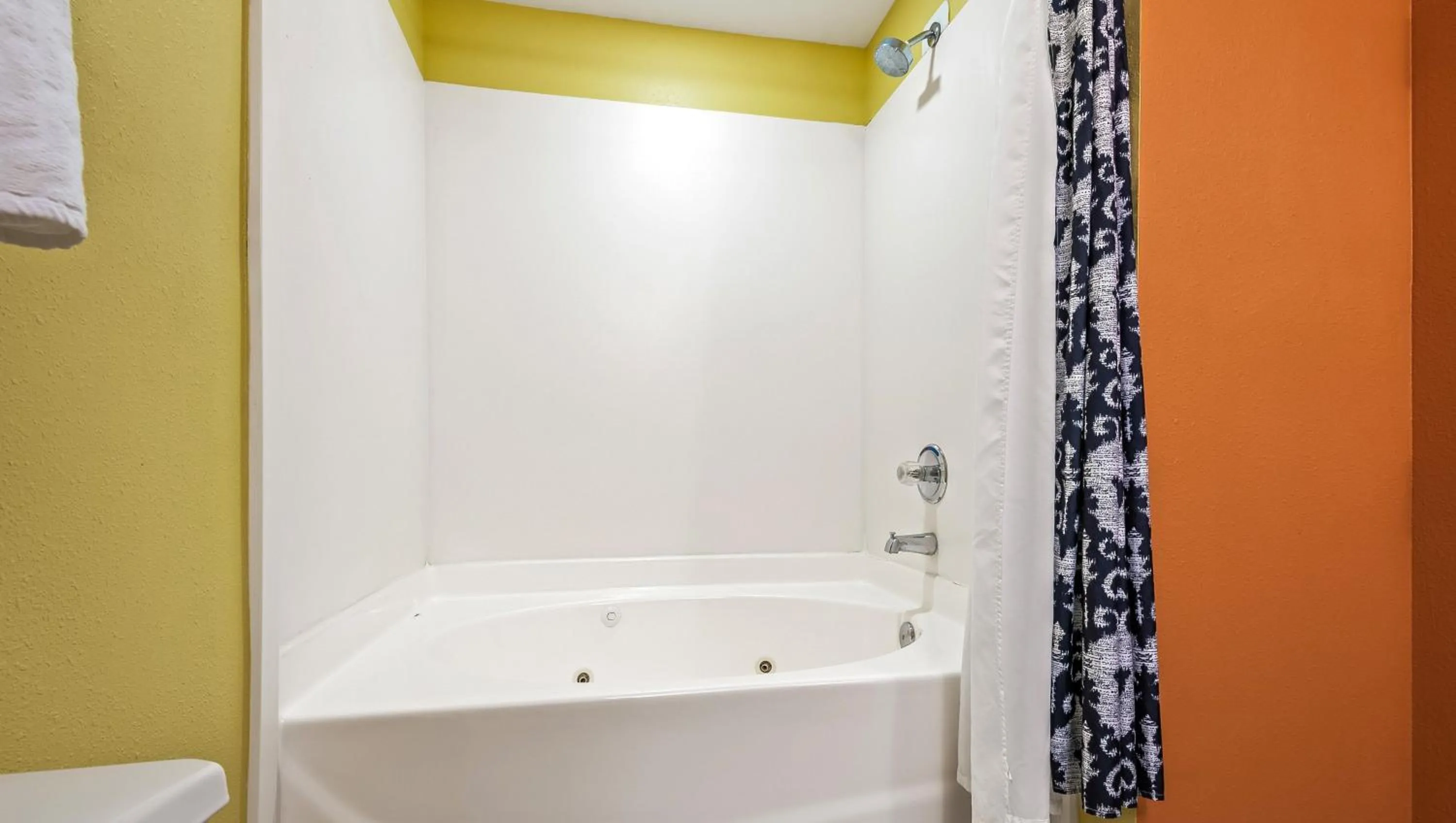 Bathroom in Wildwood Inn