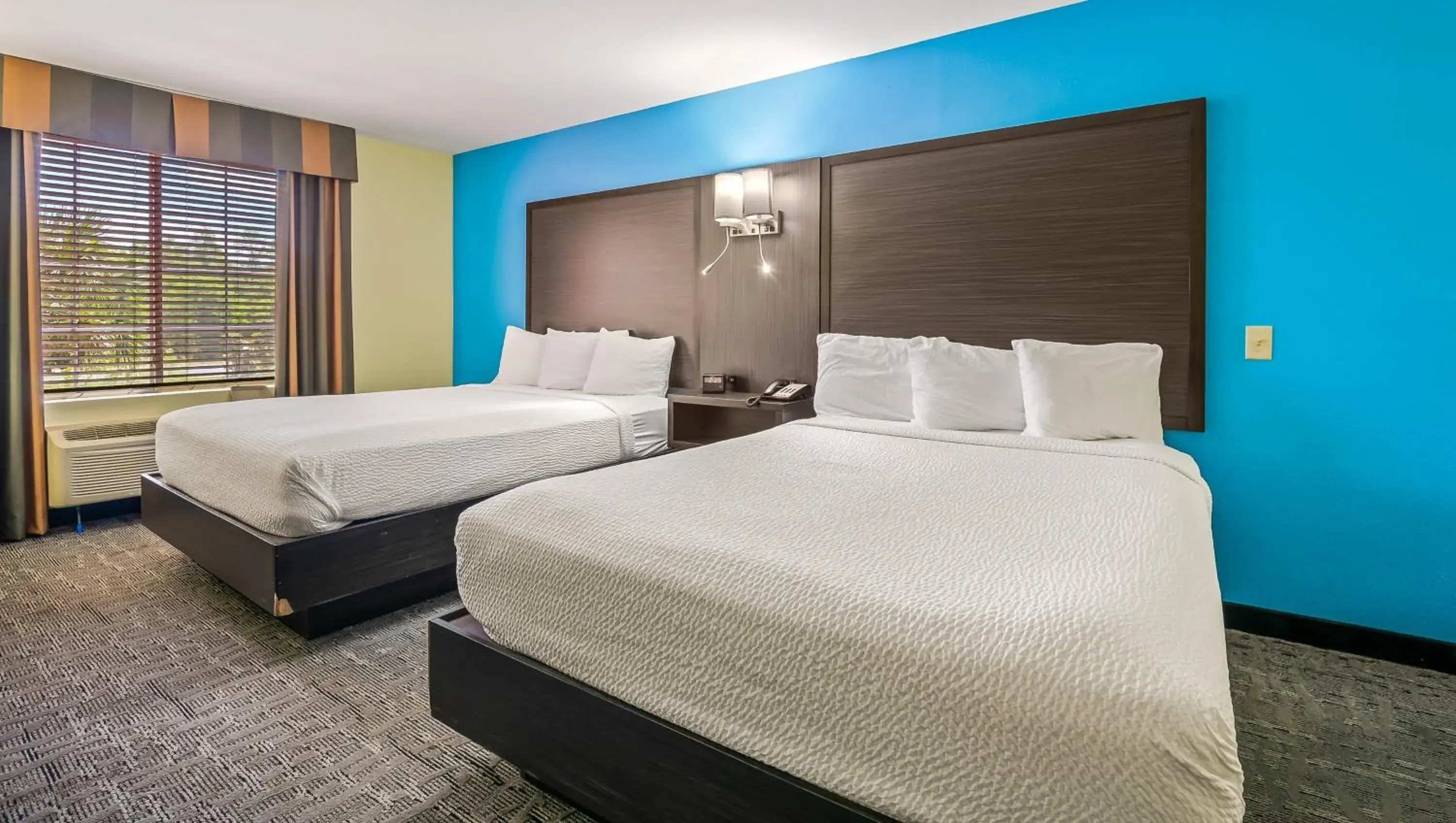 Bed in Wildwood Inn Bed in Wildwood Inn