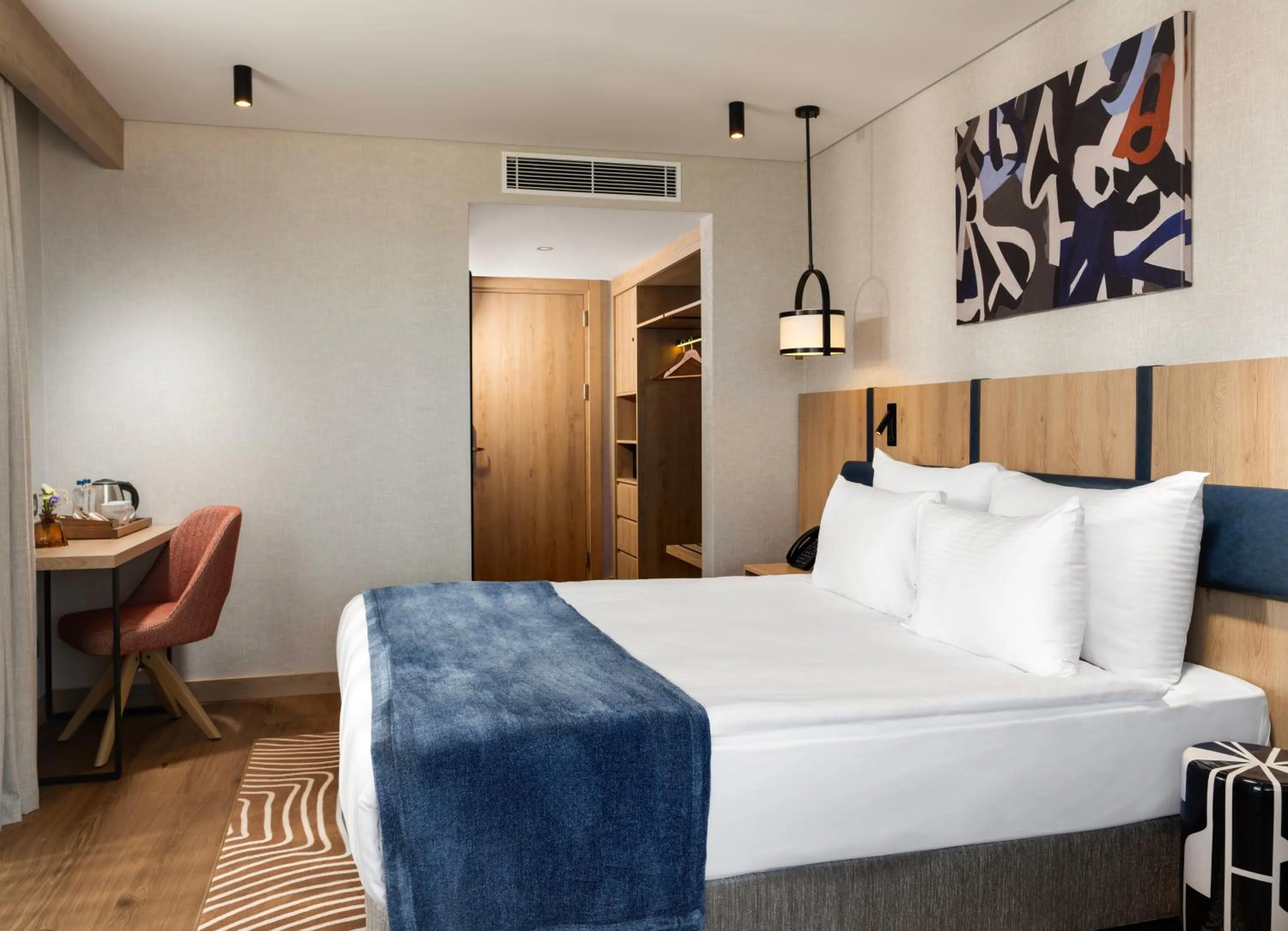 Photo of the whole room, Bed in Elite World Kuşadası