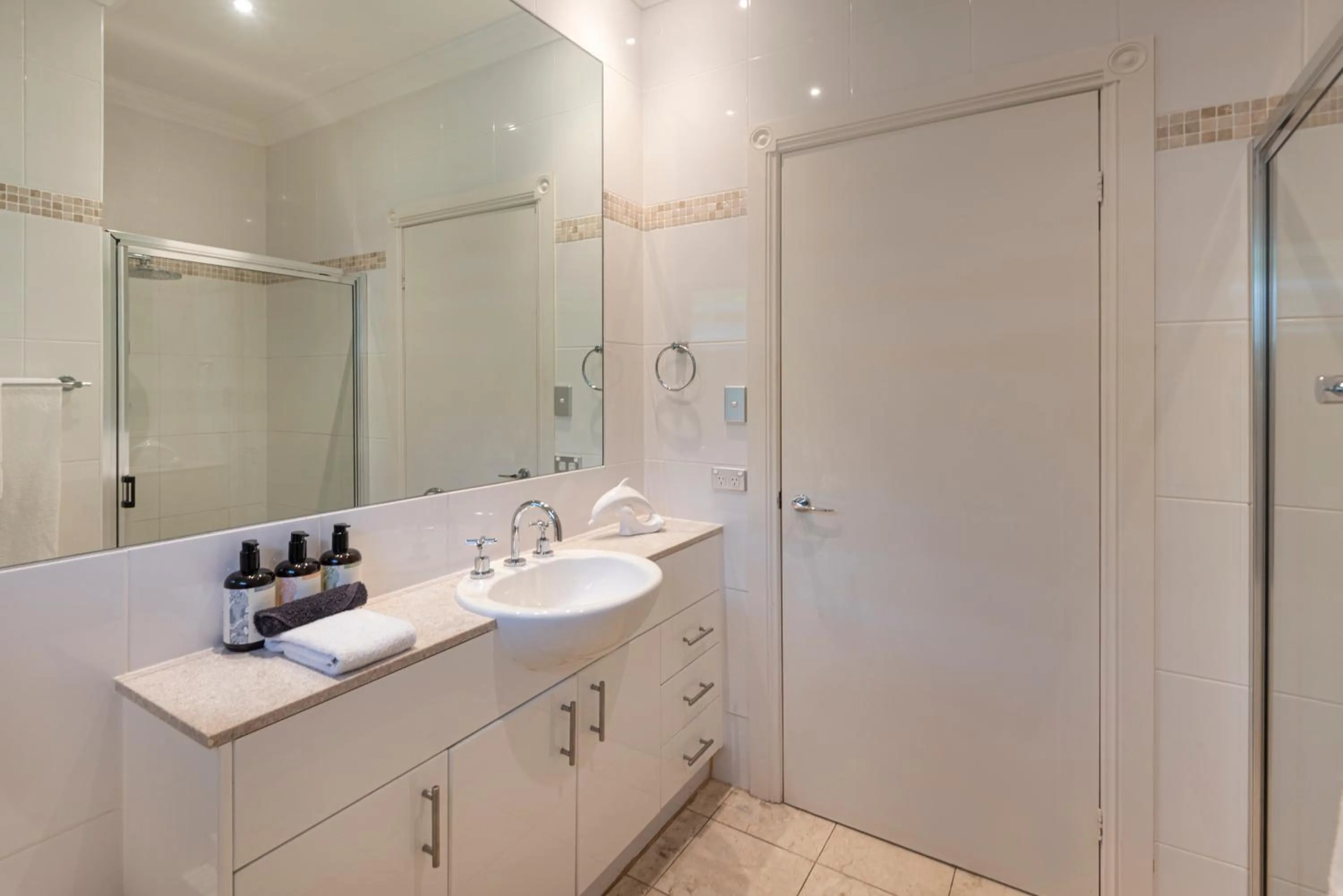Bathroom in Blue Water Views on Hamilton Island by HIHA