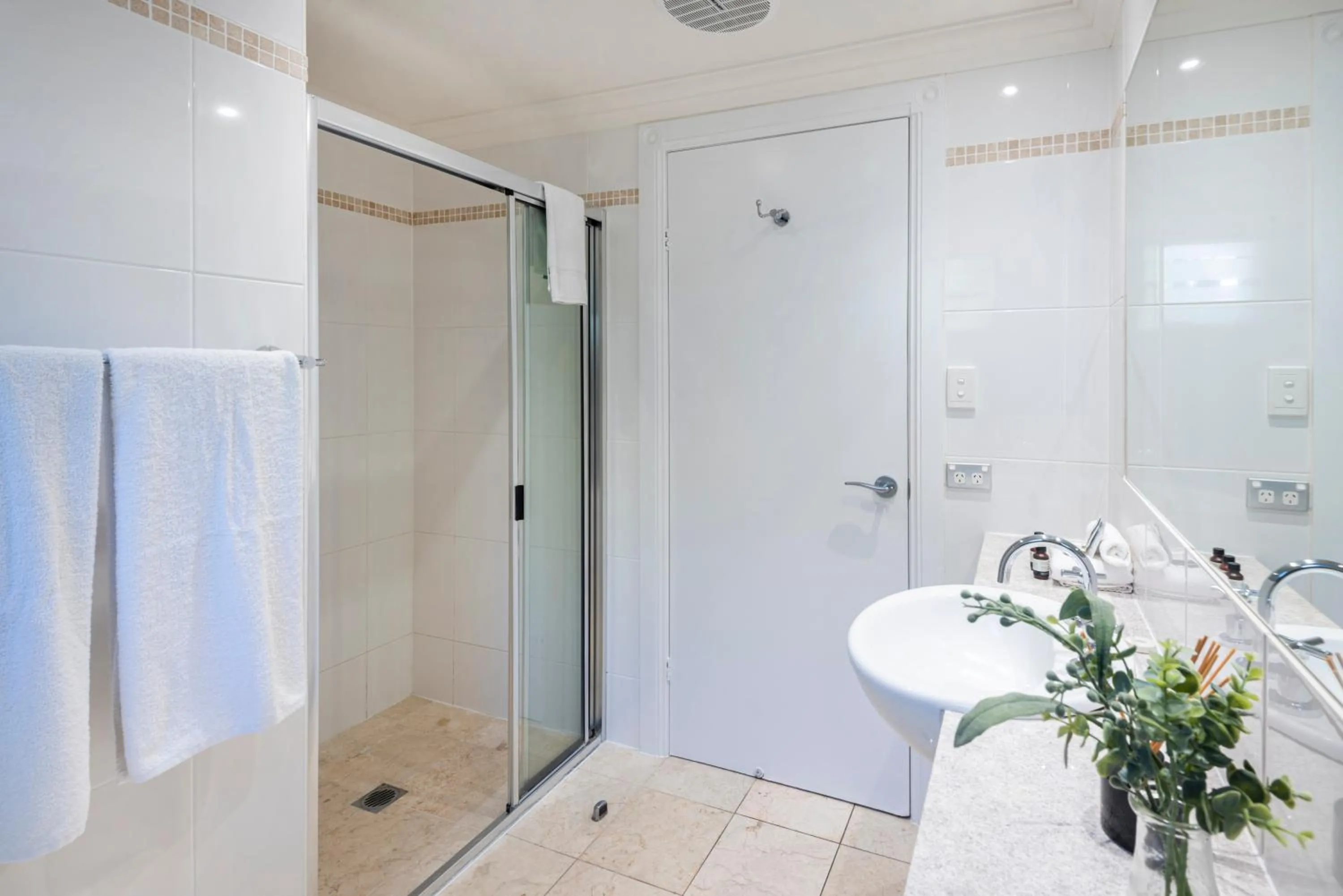 Bathroom in Blue Water Views on Hamilton Island by HIHA