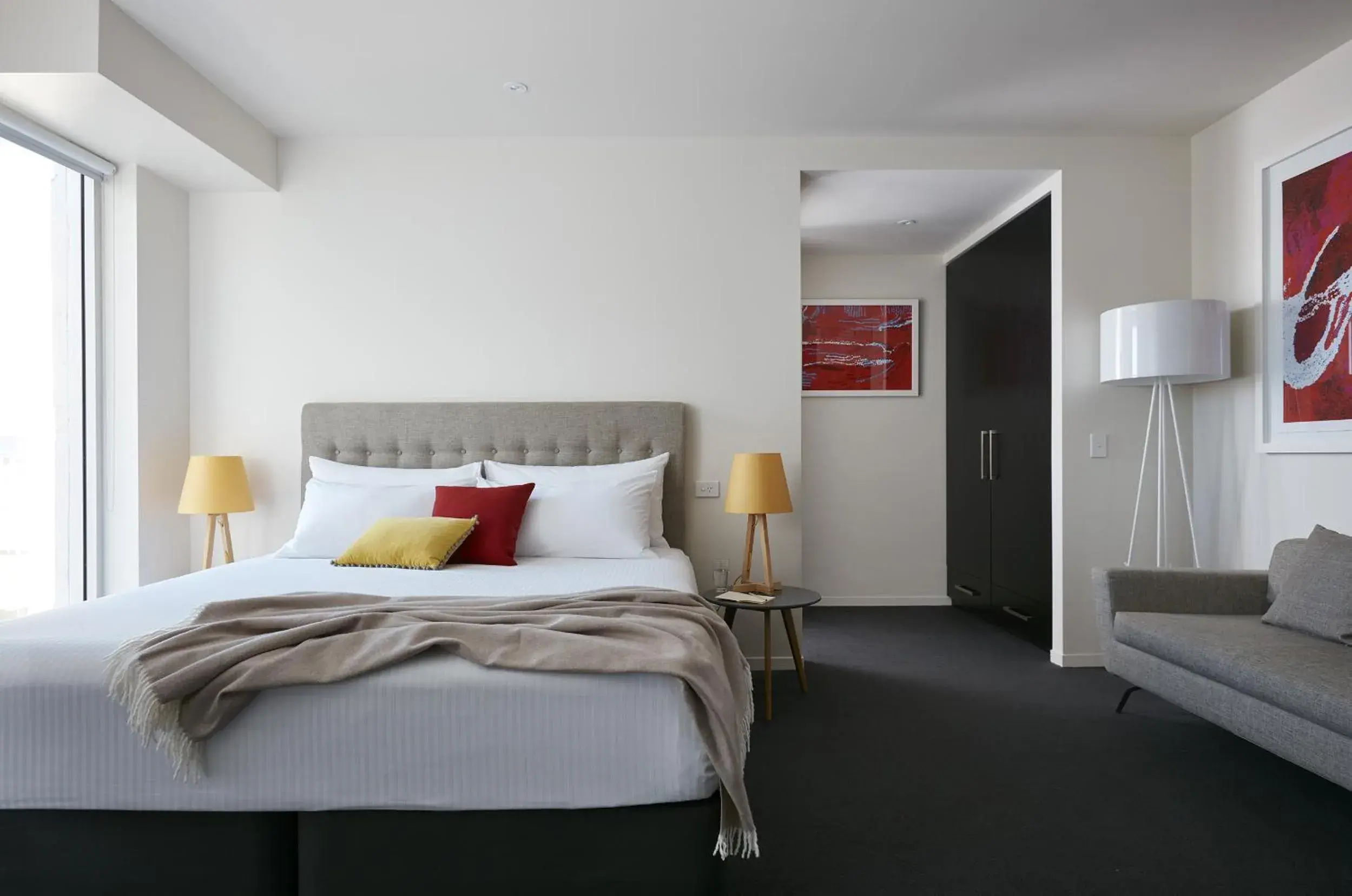 Seating area, Bed in Art Series - The Watson Seating area, Bed in Art Series - The Watson