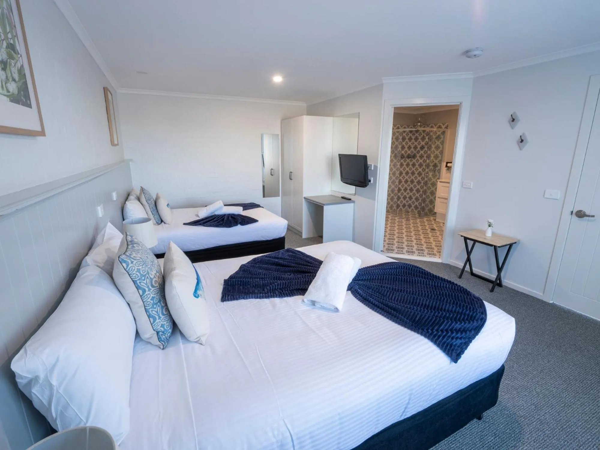 Bed in Heritage House Motel & Units