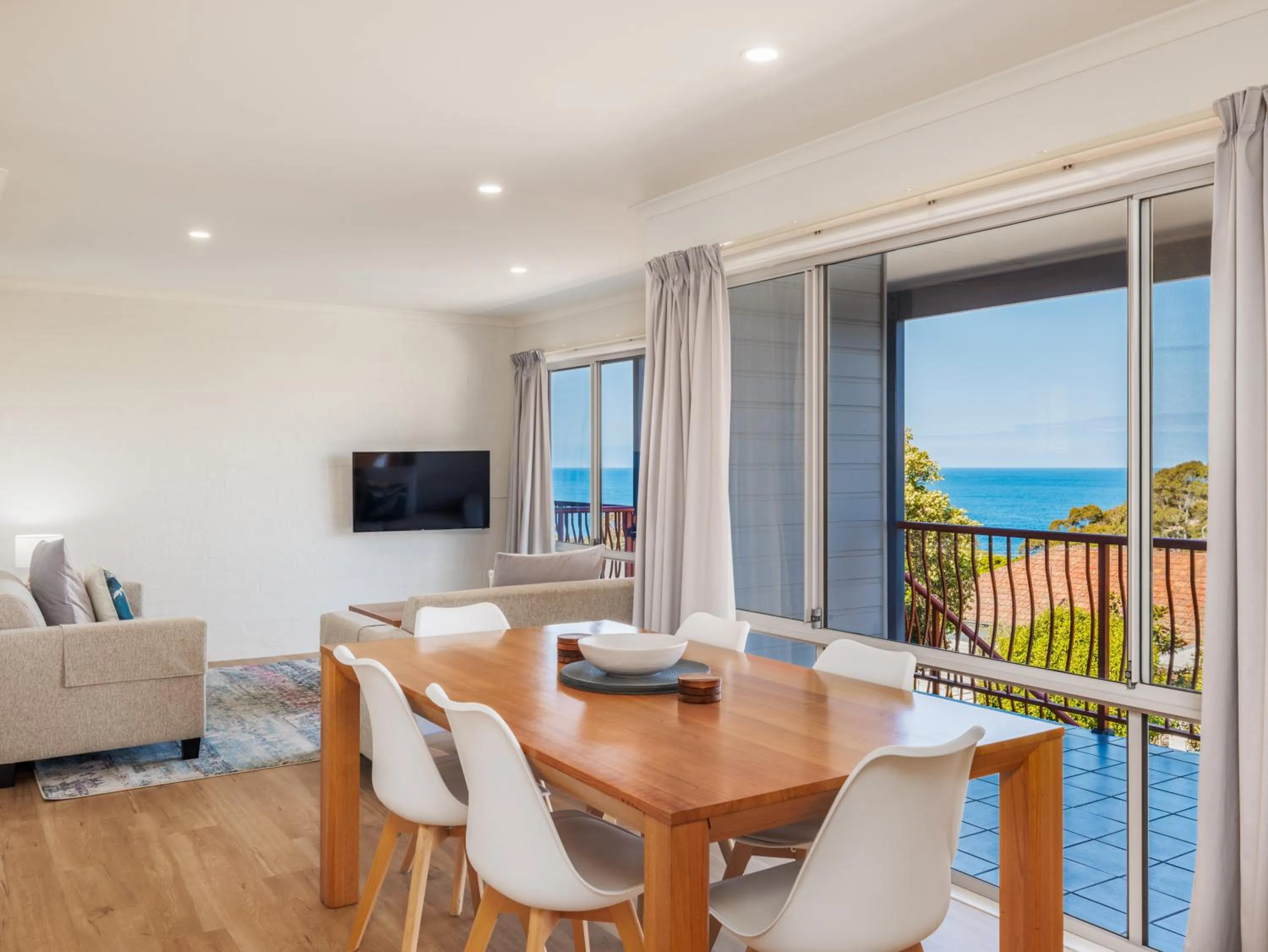 Heritage House Motel & Units