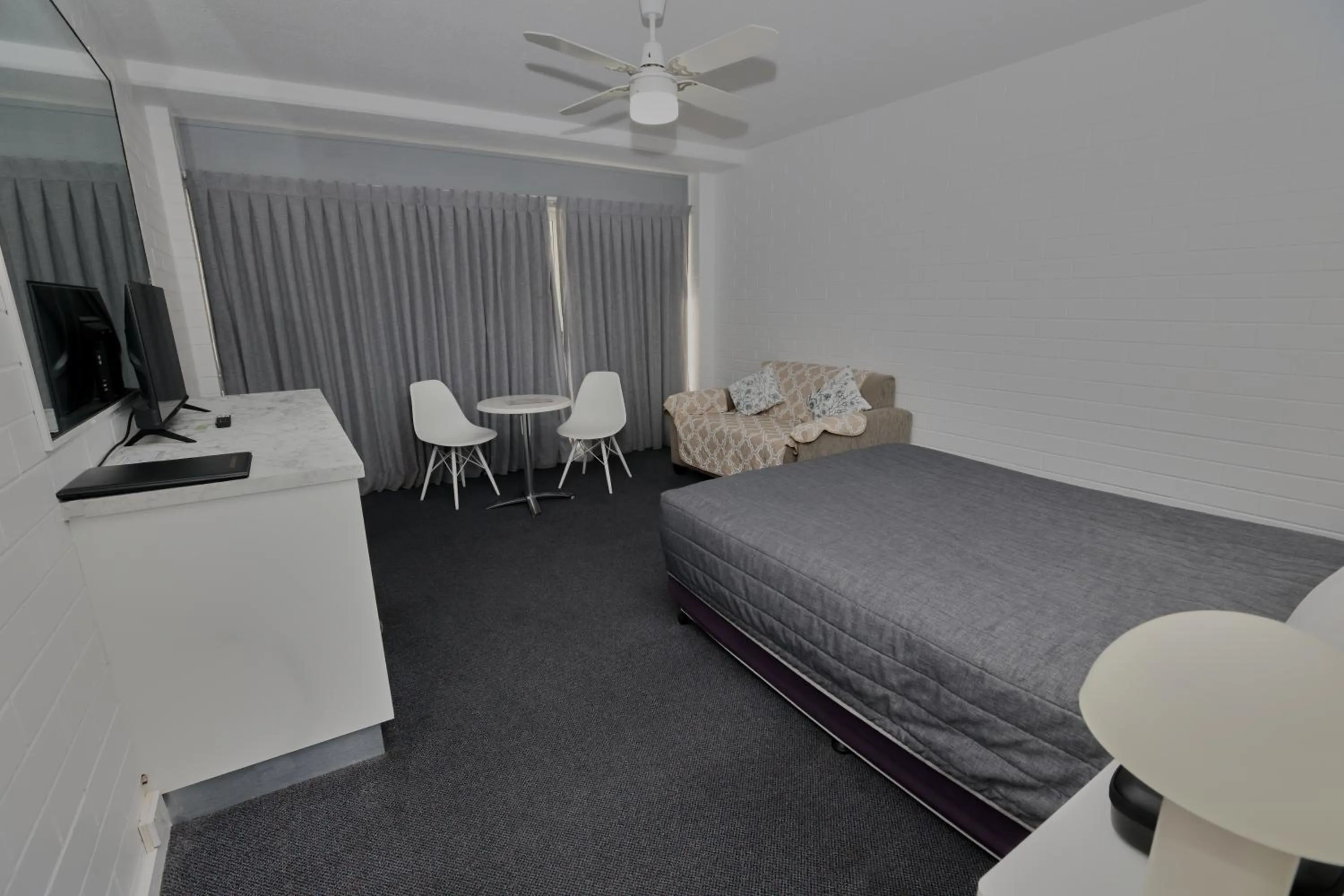 Photo of the whole room, Bed in Dalby Manor Motor Inn