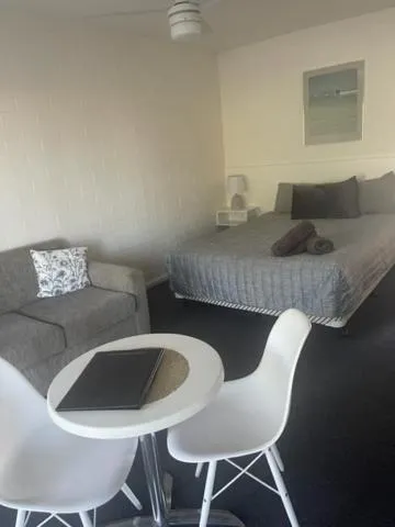 Photo of the whole room in Dalby Manor Motor Inn