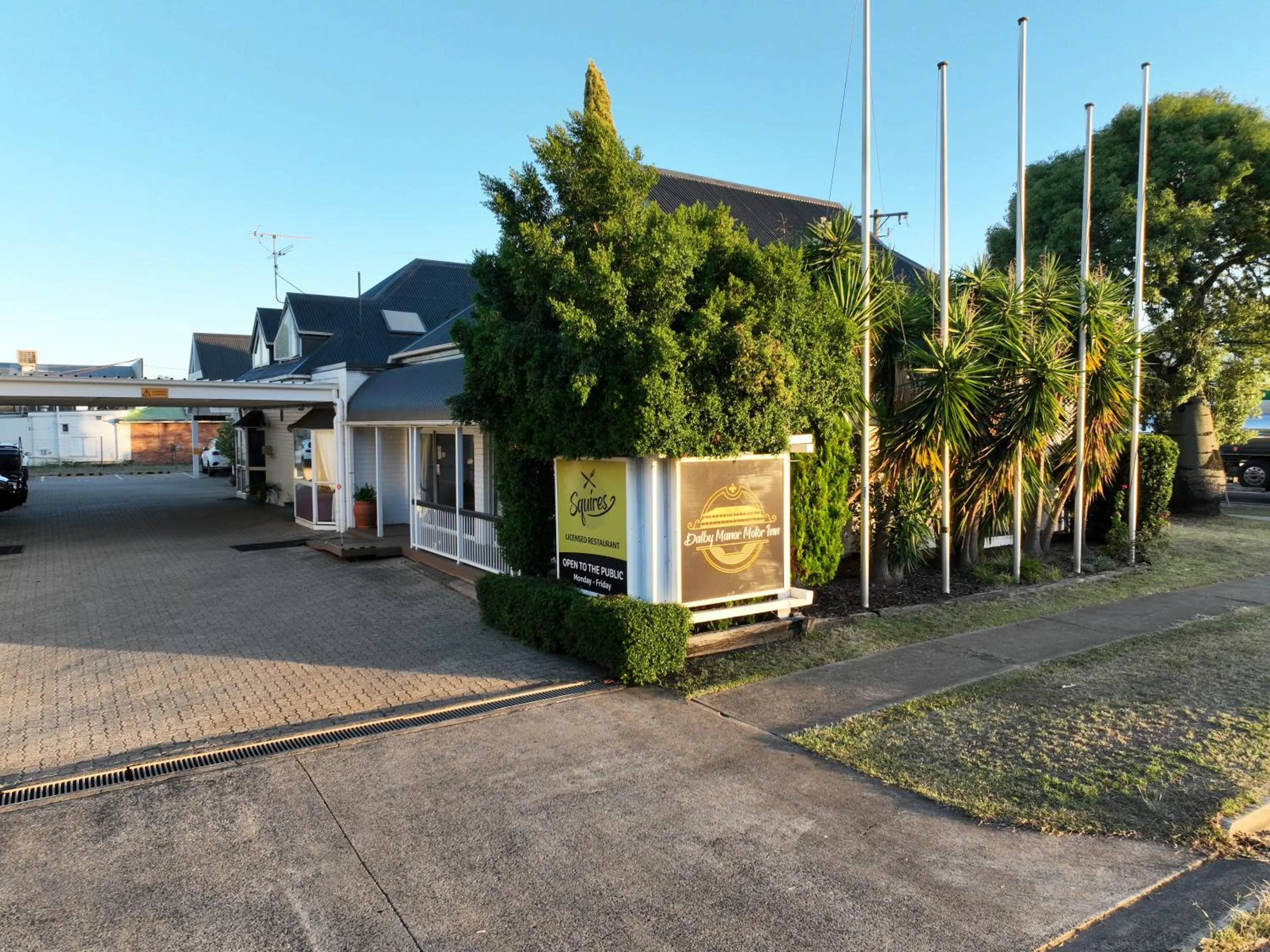 Facade/entrance in Dalby Manor Motor Inn
