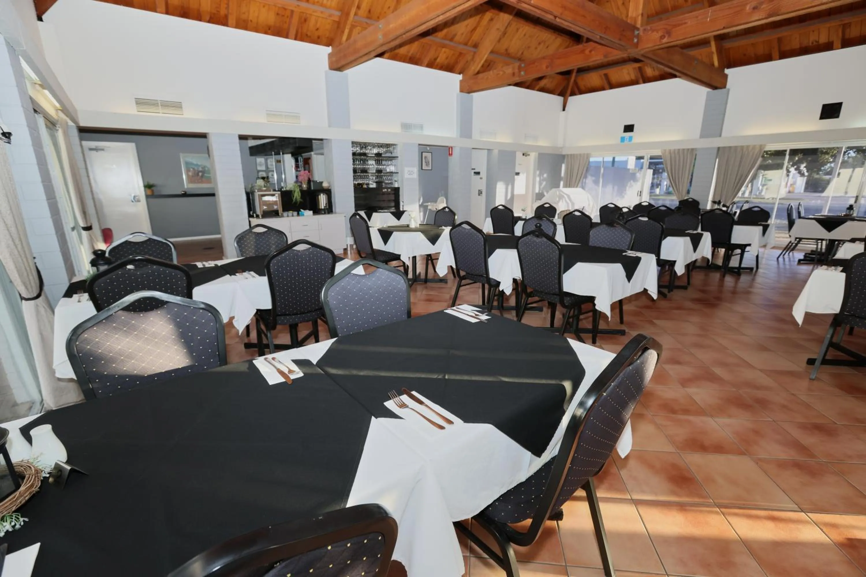 Restaurant/places to eat in Dalby Manor Motor Inn