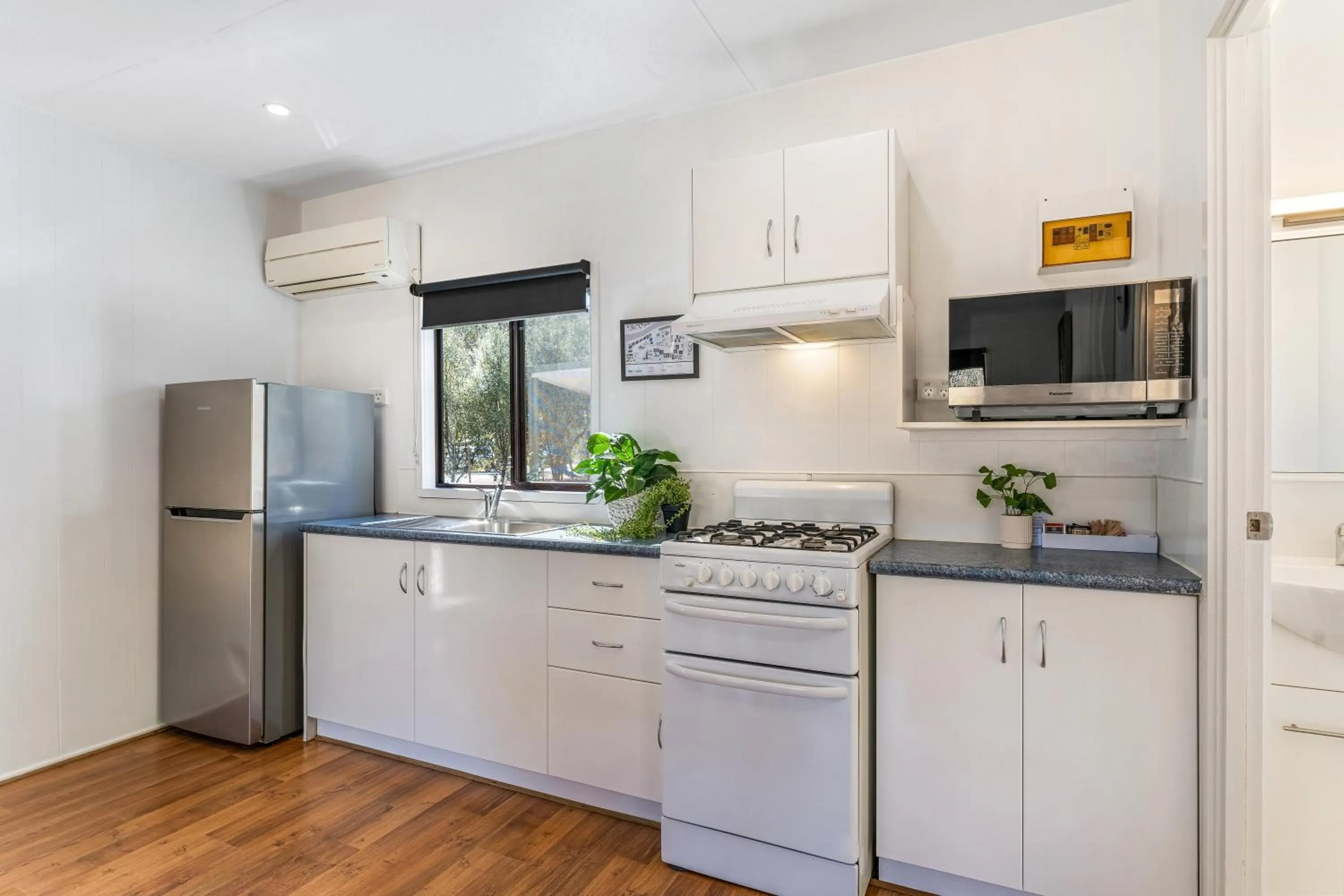Kitchen or kitchenette in BIG4 Tasman Holiday Parks - Bright