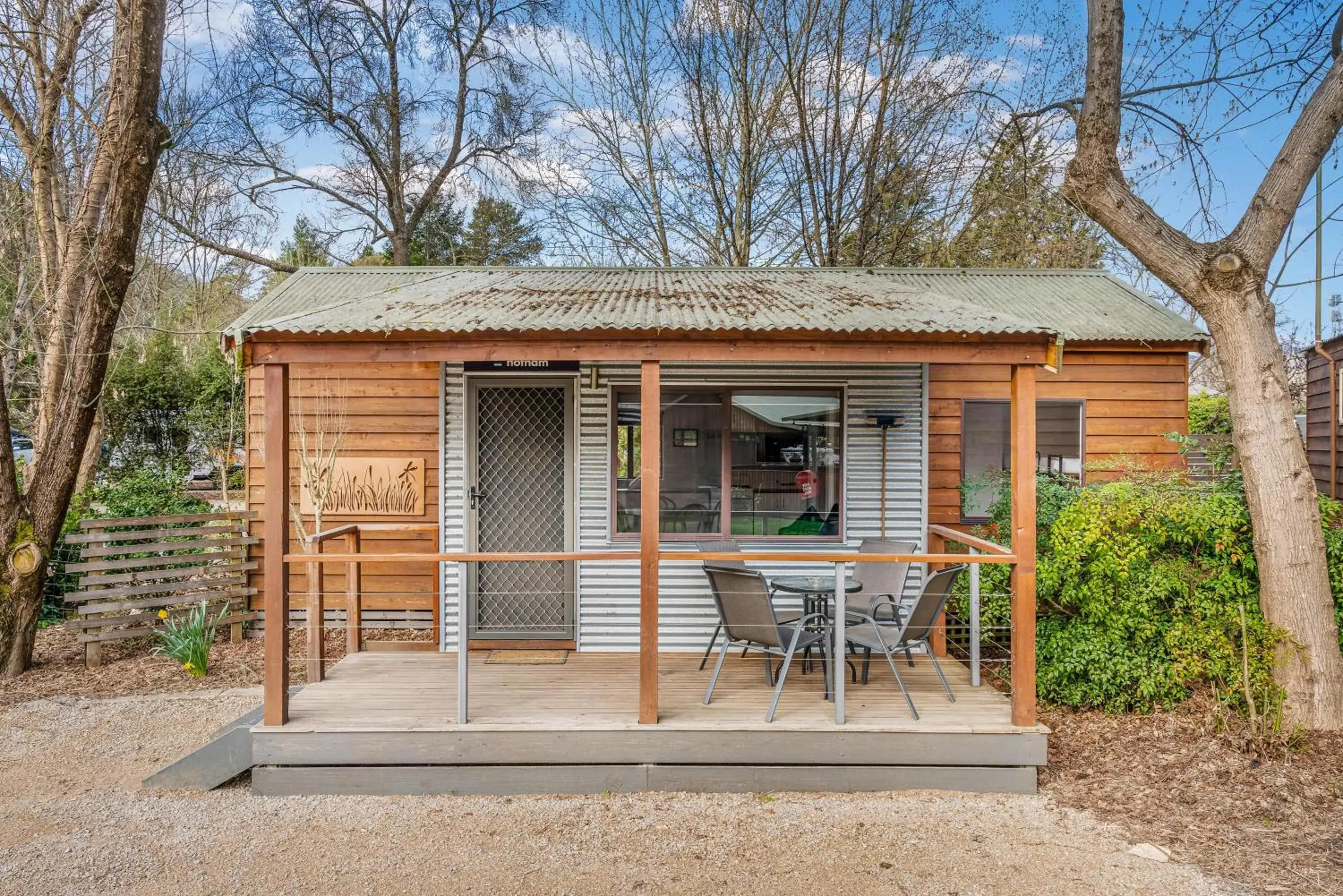 Pet Friendly Two Bedroom Cabin in BIG4 Tasman Holiday Parks - Bright Pet Friendly Two Bedroom Cabin in BIG4 Tasman Holiday Parks - Bright