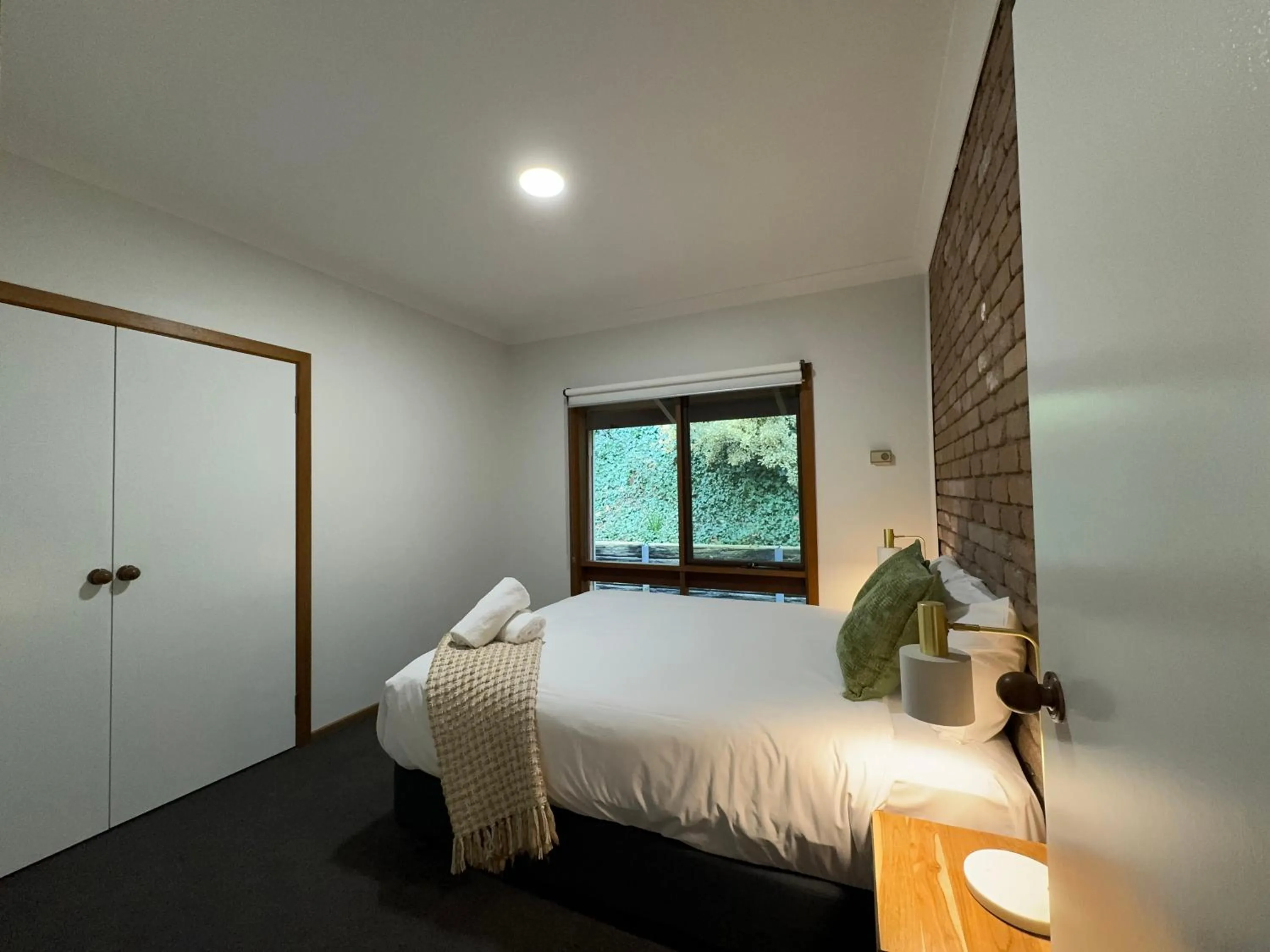 Bedroom, Bed in BIG4 Tasman Holiday Parks - Bright