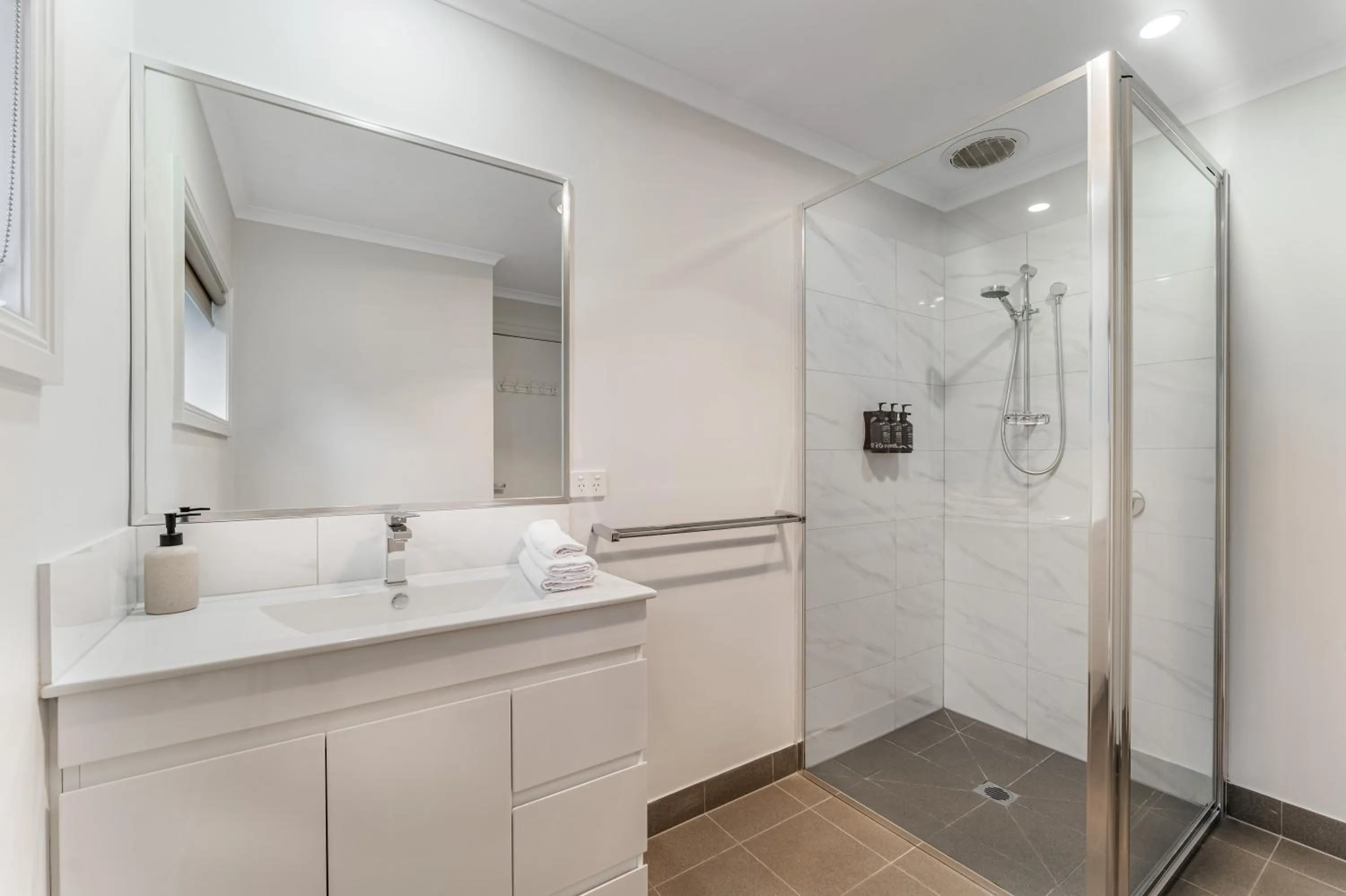 Shower in BIG4 Tasman Holiday Parks - Bright