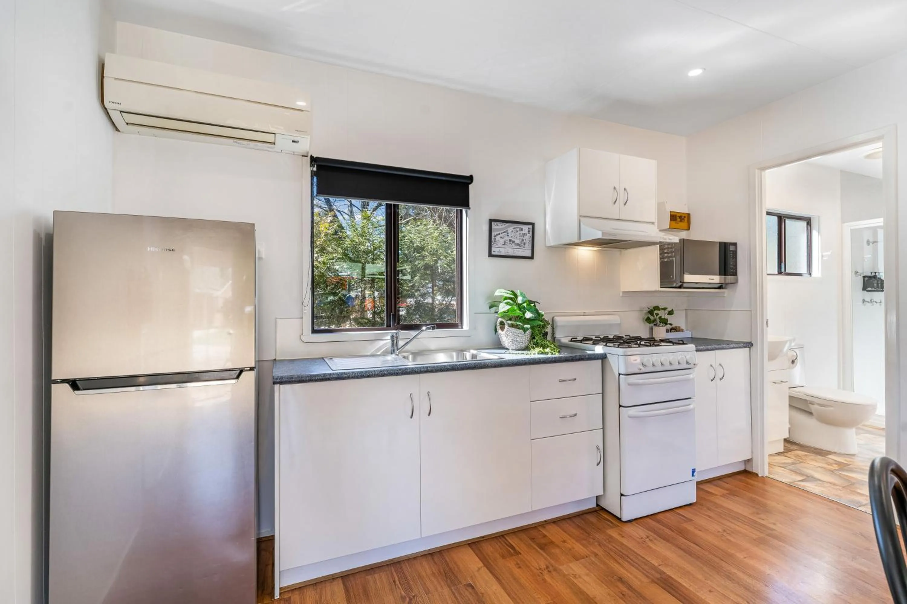 Kitchen or kitchenette in BIG4 Tasman Holiday Parks - Bright