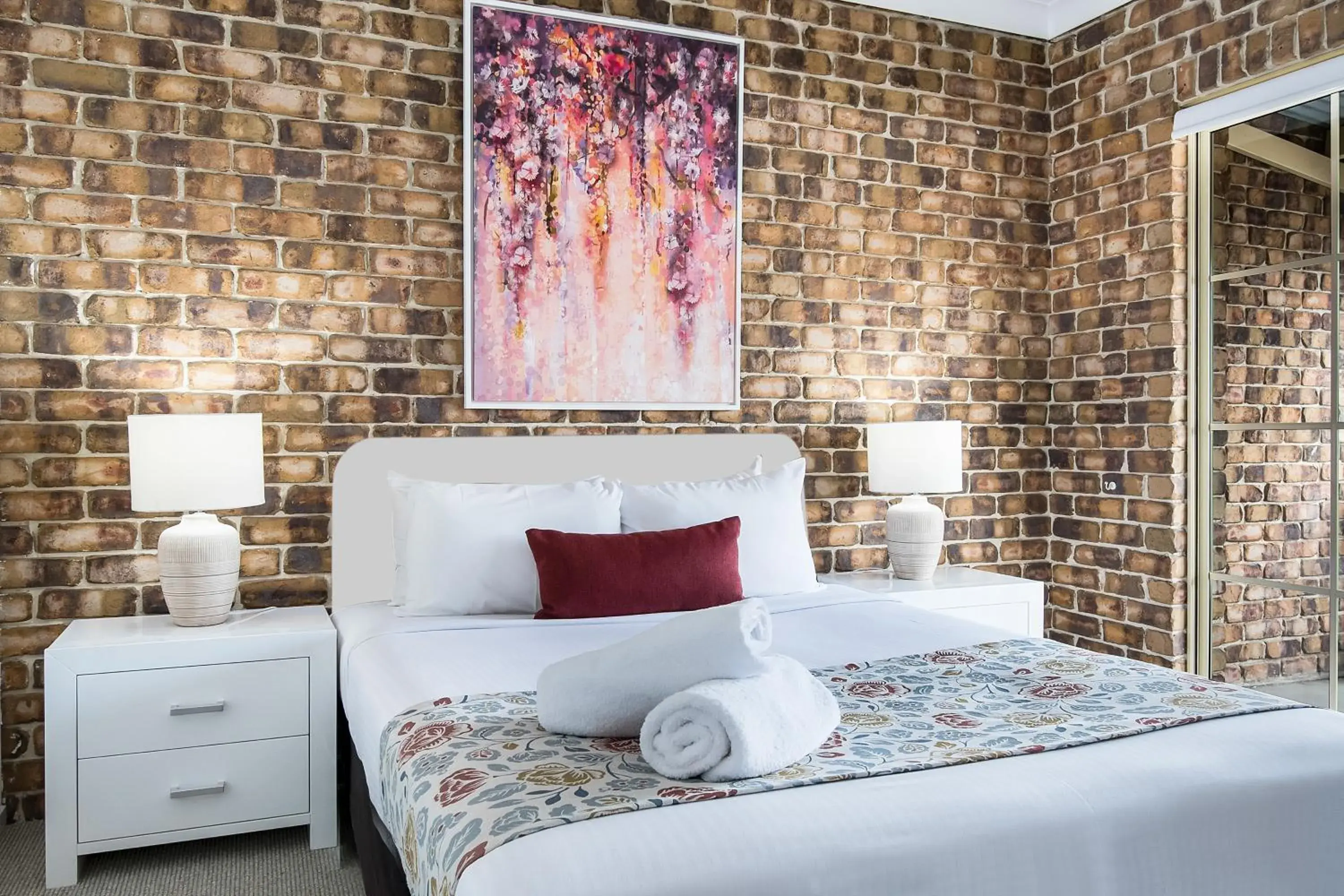 Bed in Richmond Motor Inn Bed in Richmond Motor Inn