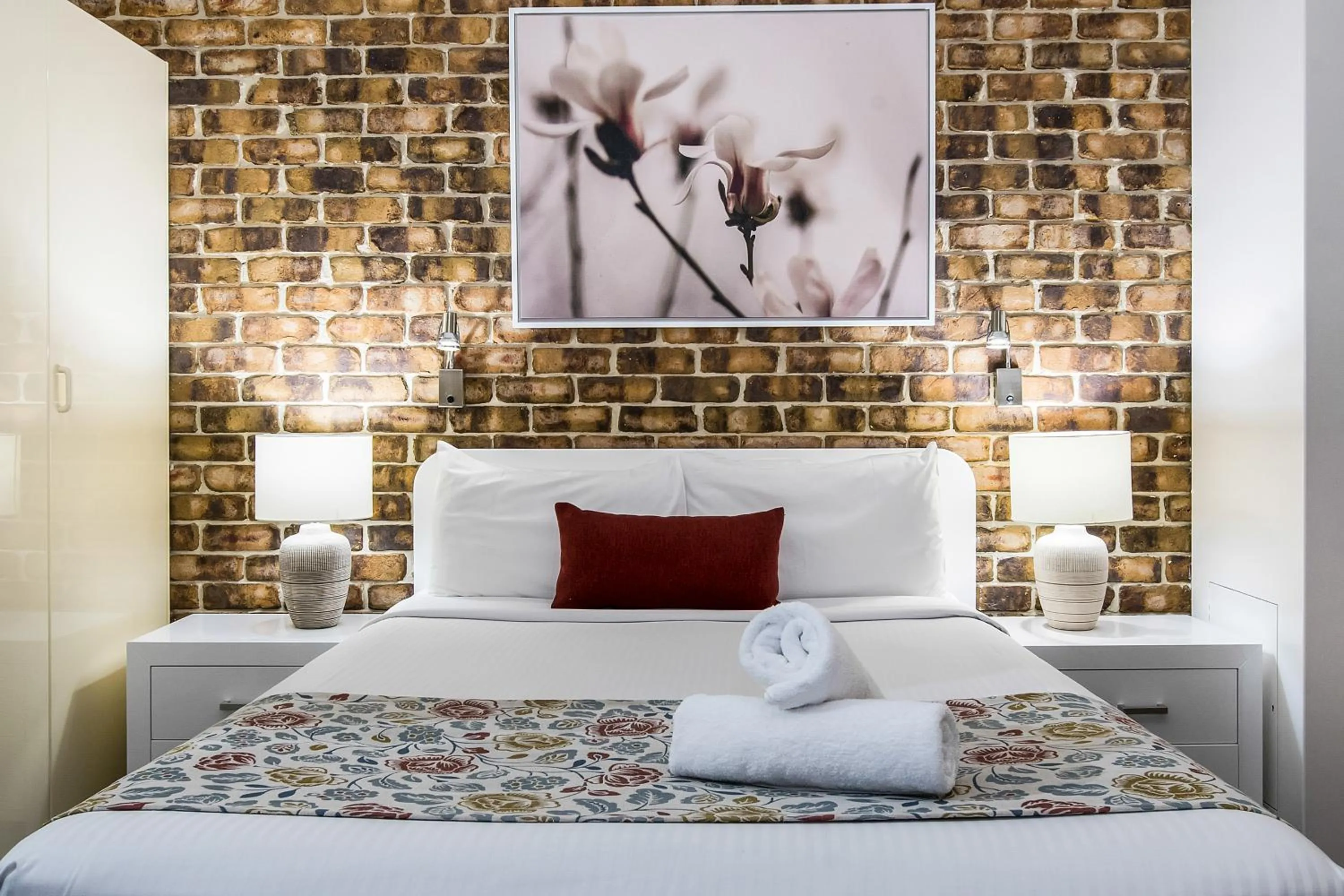 Bed in Richmond Motor Inn