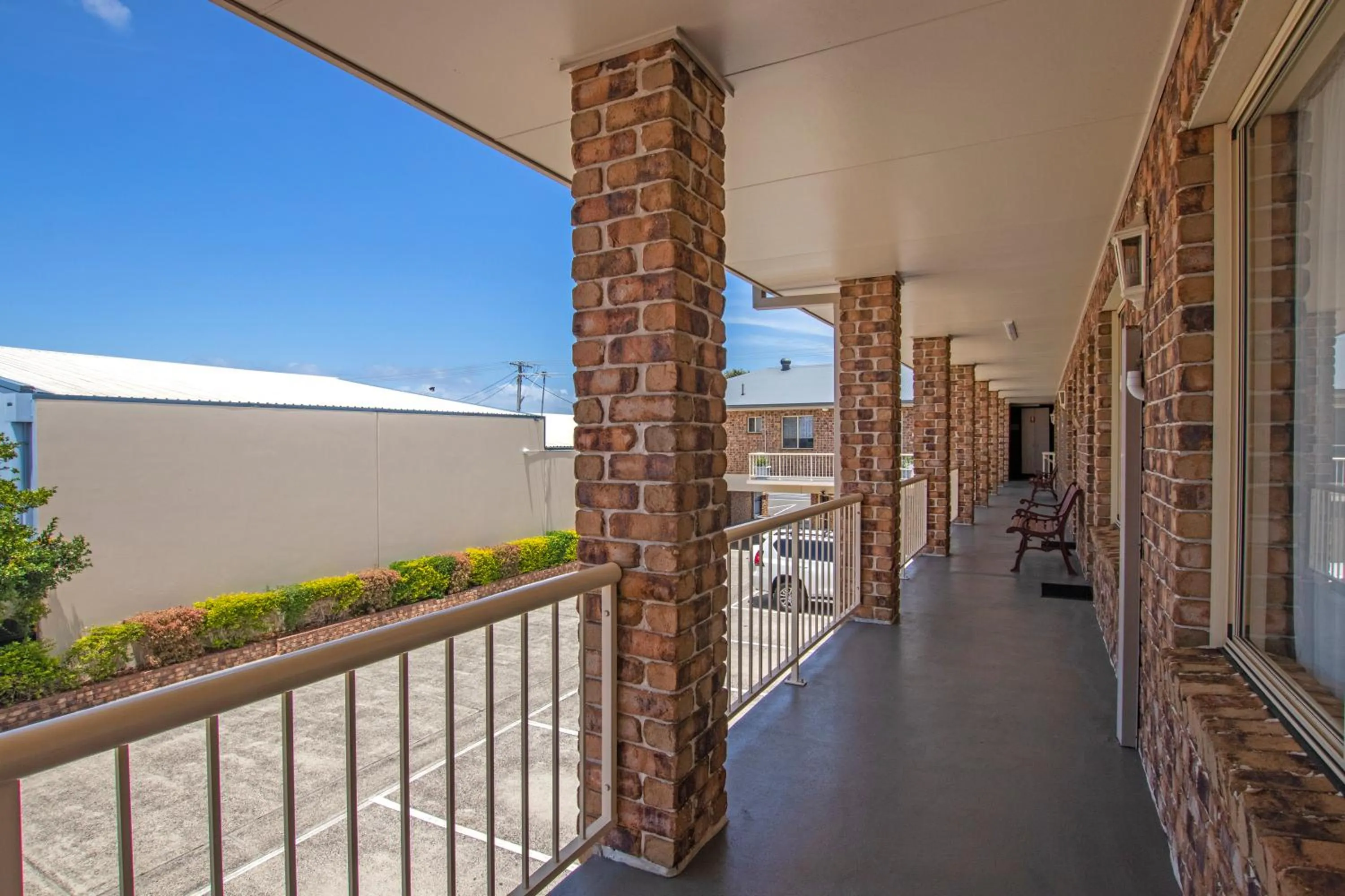 Property building in Richmond Motor Inn