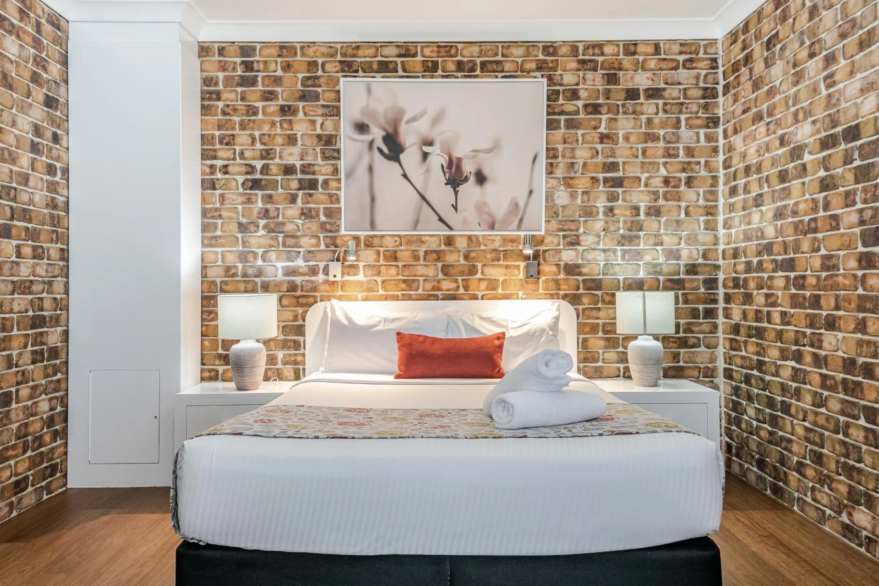 Bed in Richmond Motor Inn