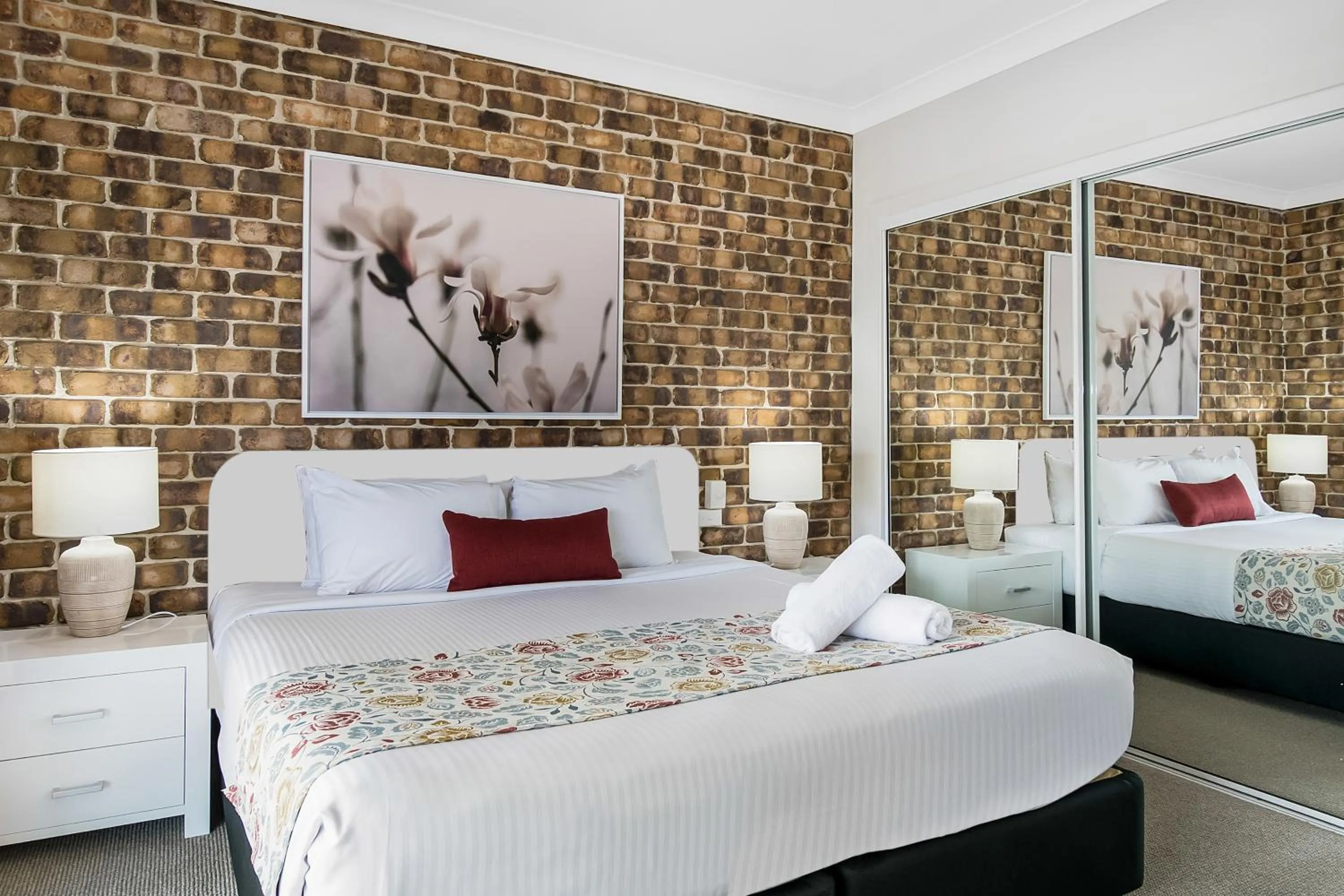 Bed in Richmond Motor Inn