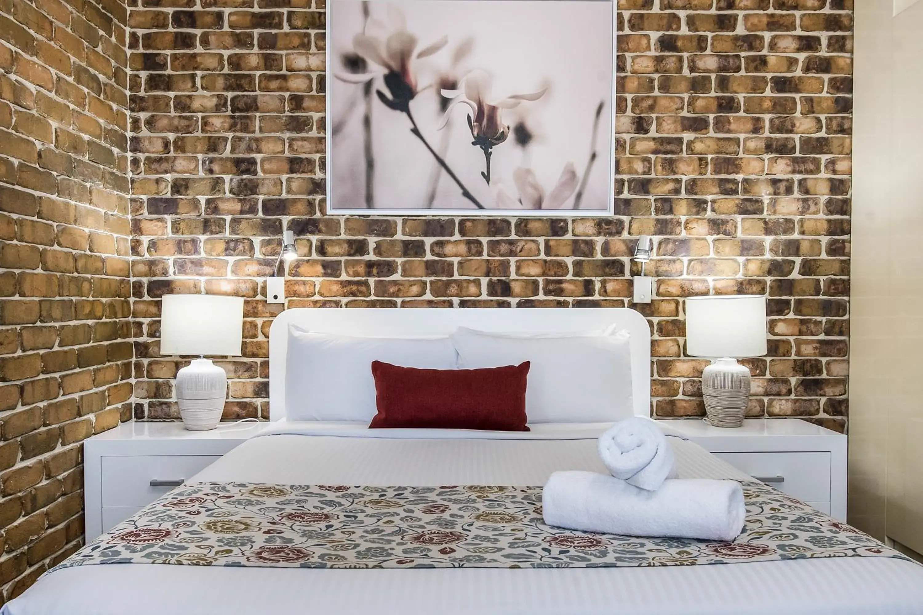 Bed in Richmond Motor Inn Bed in Richmond Motor Inn