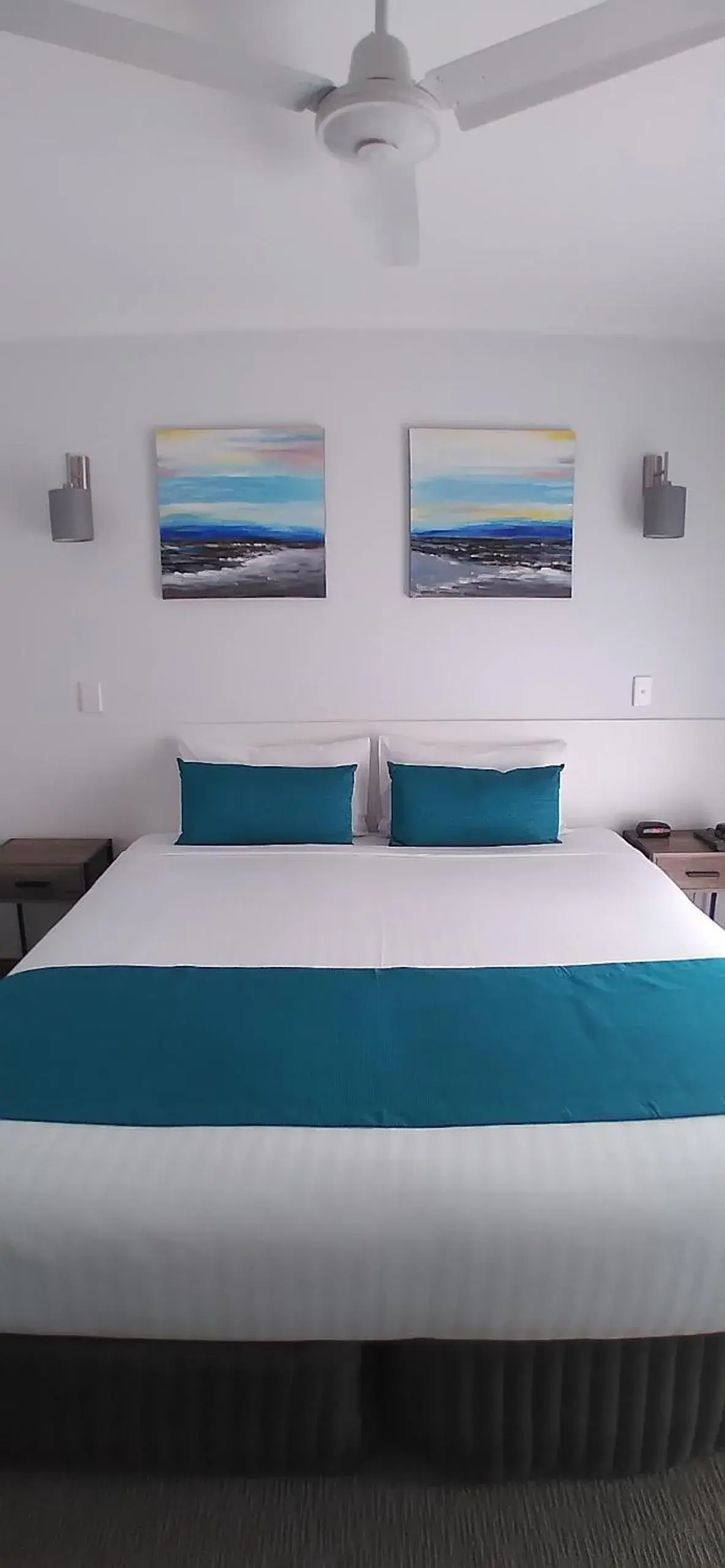 Bed in Centrepoint Motel Deniliquin Bed in Centrepoint Motel Deniliquin