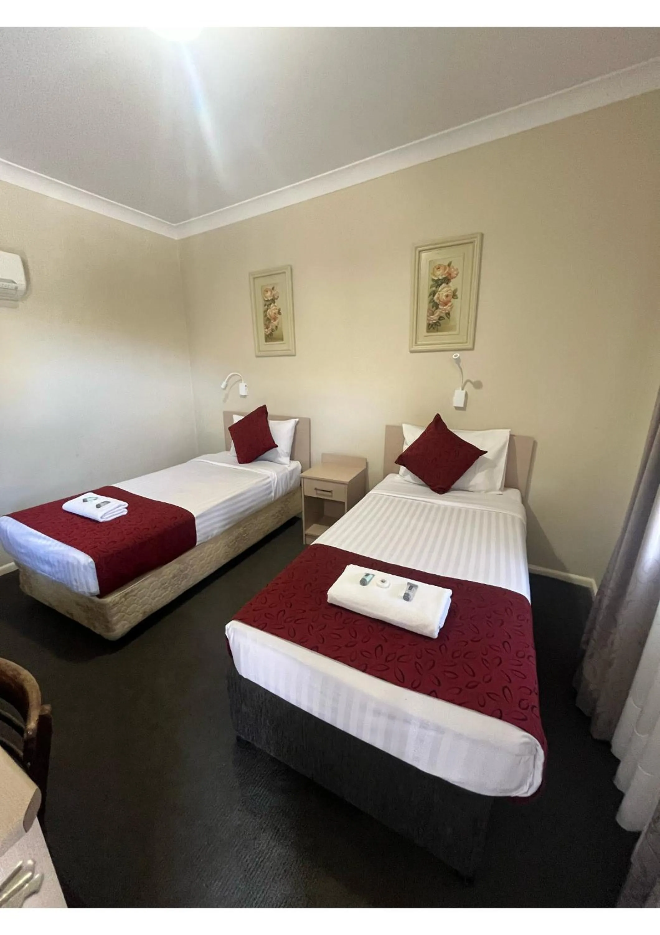 Bed in Gundagai Gabriel Motor Inn