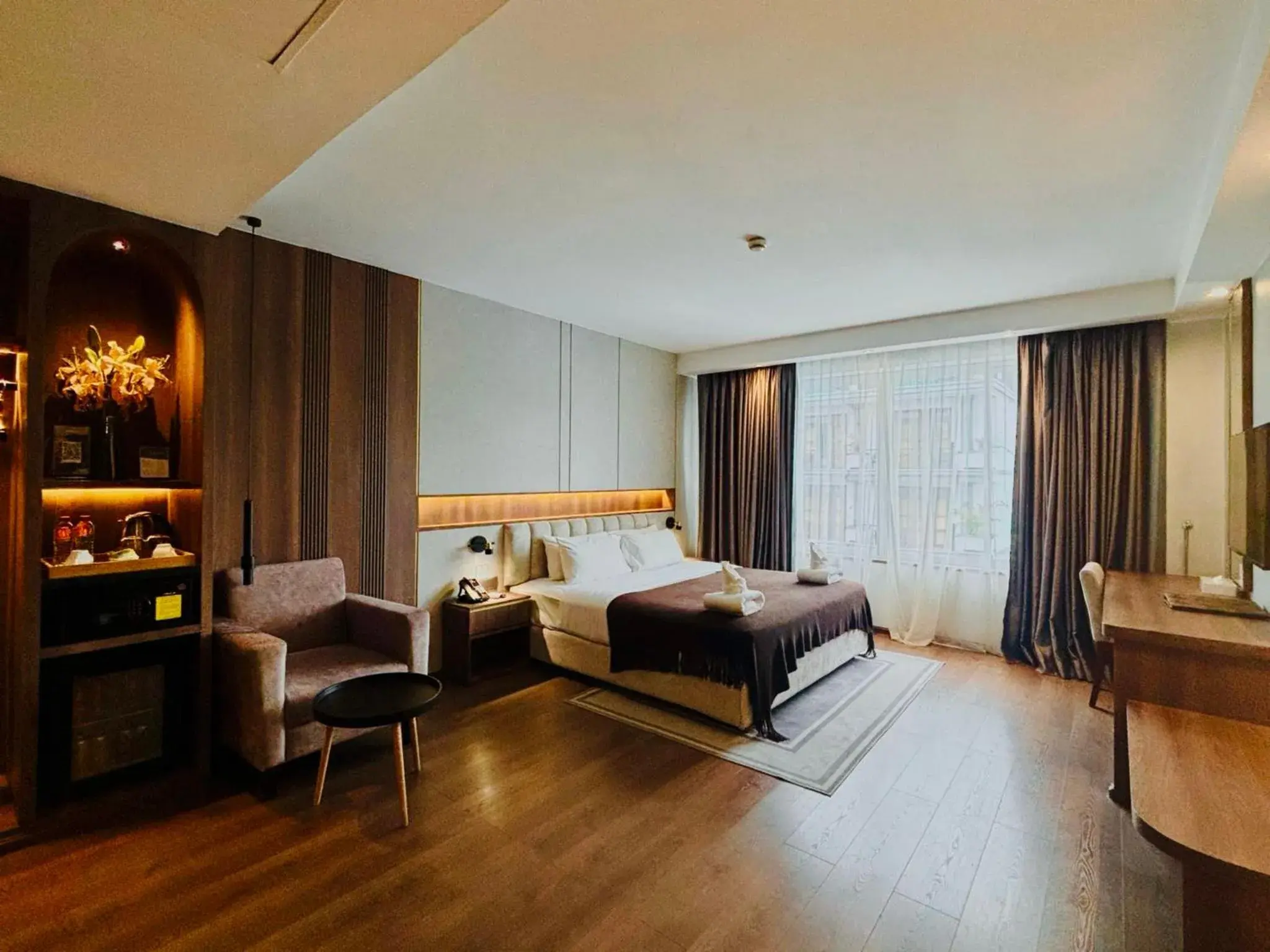 Deluxe Double Room in Harmony Phnom Penh Hotel Deluxe Double Room in Harmony Phnom Penh Hotel