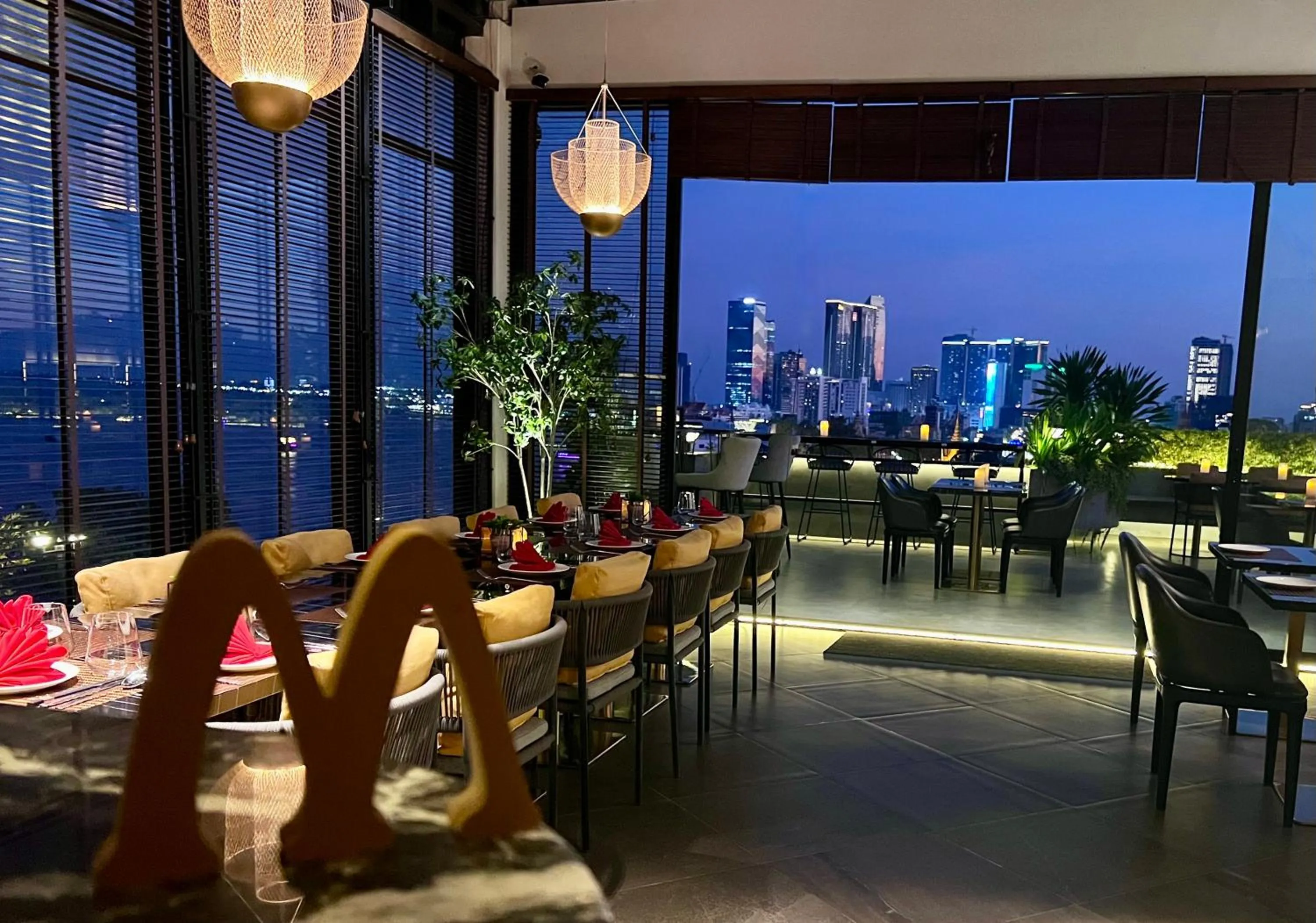 Restaurant/places to eat in Harmony Phnom Penh Hotel