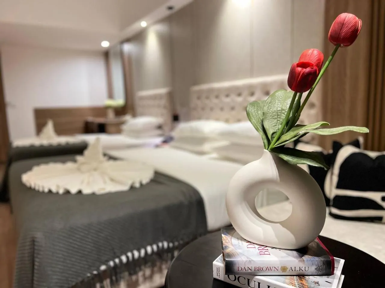 Photo of the whole room, Bed in Harmony Phnom Penh Hotel