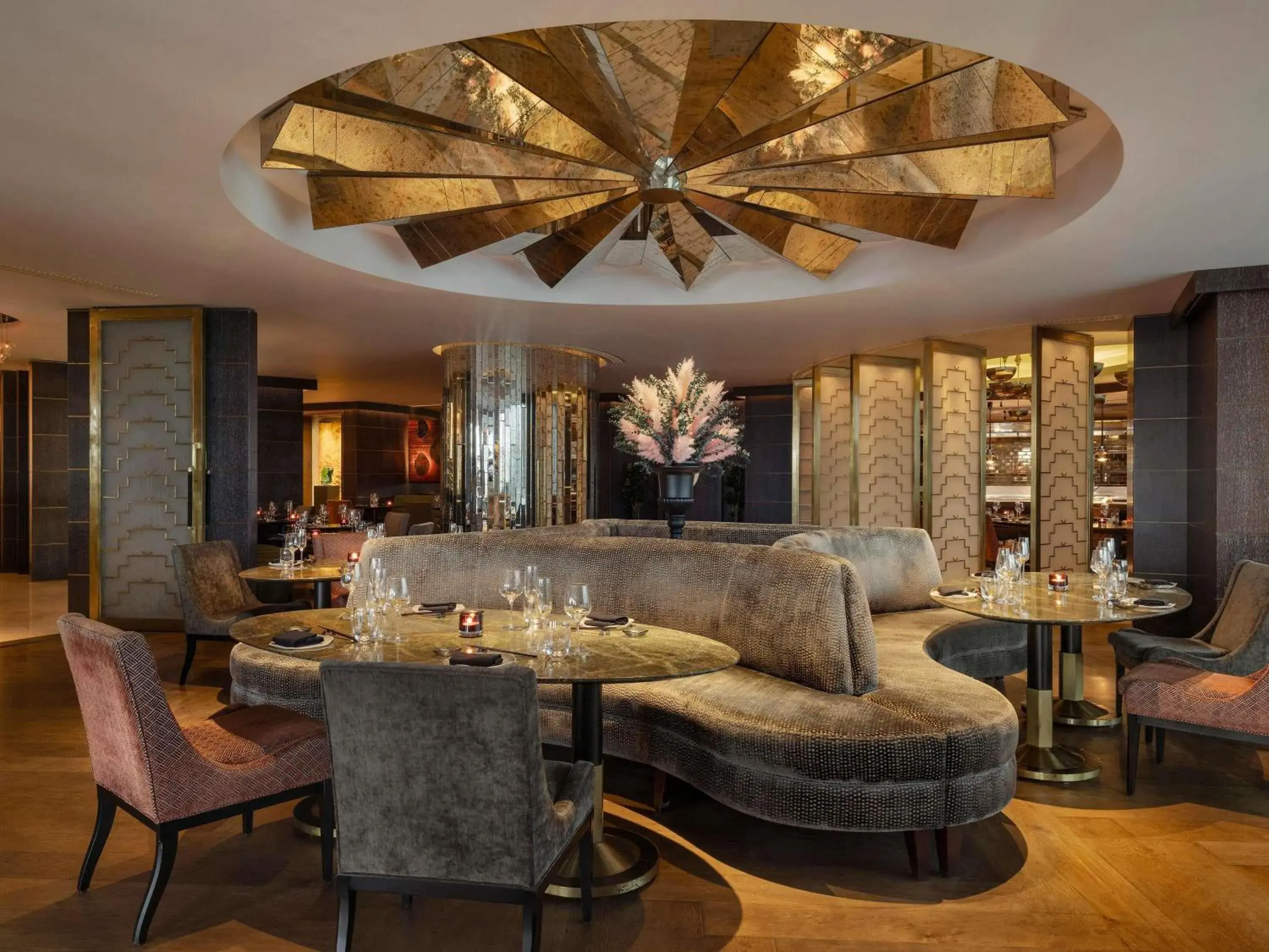 Restaurant/places to eat in Raffles Istanbul Restaurant/places to eat in Raffles Istanbul