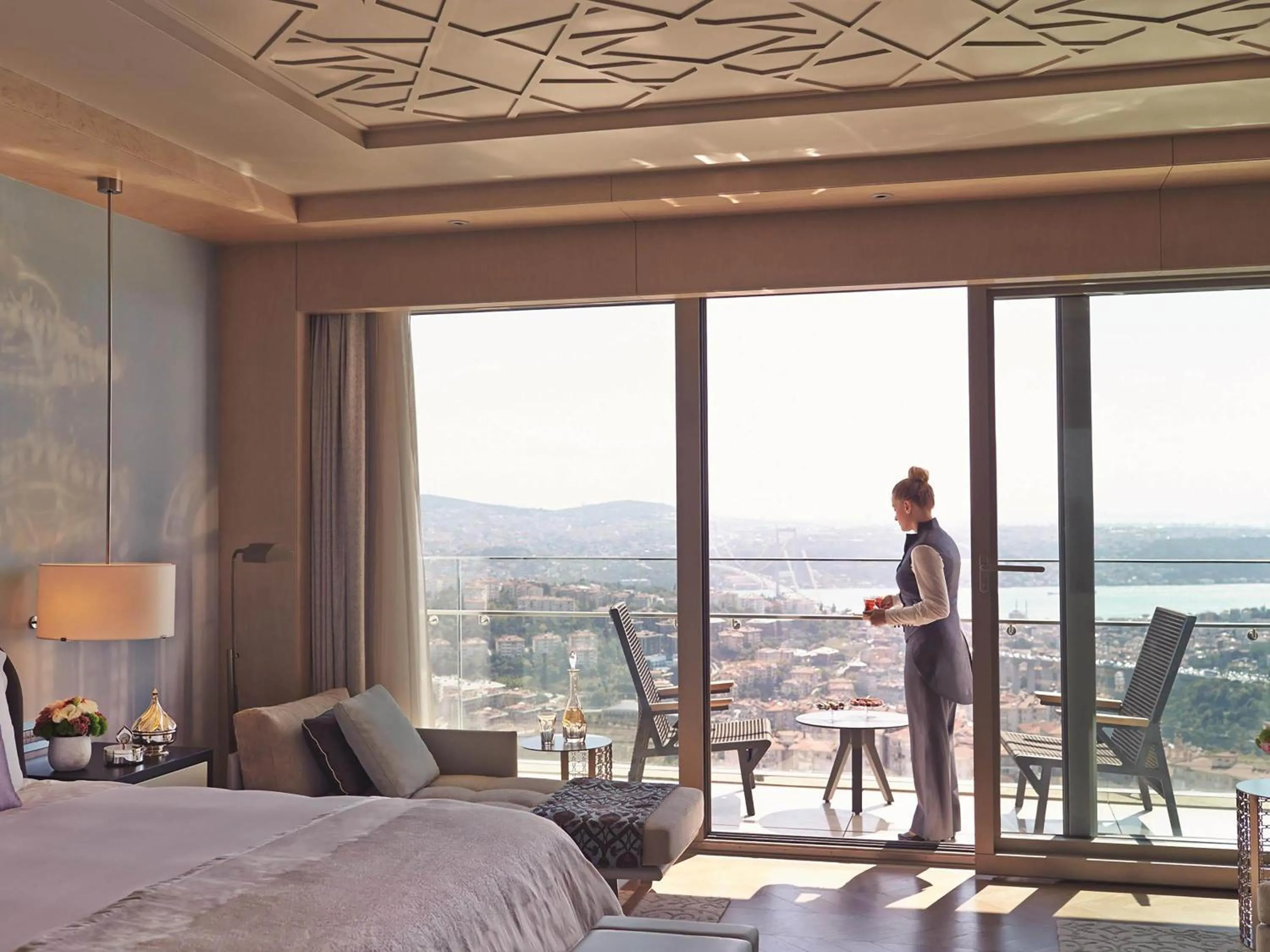 Photo of the whole room, Bed in Raffles Istanbul