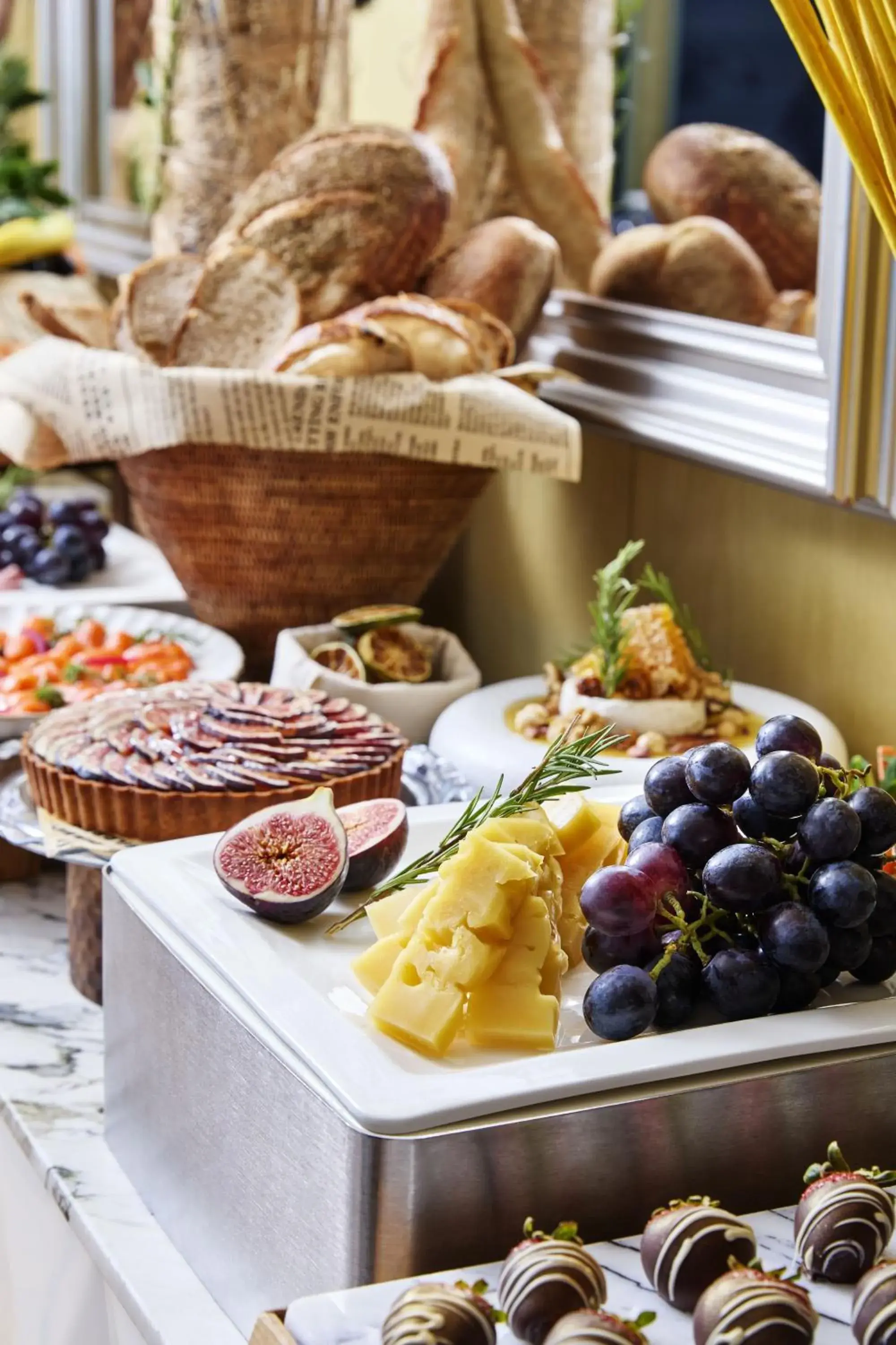 Restaurant/places to eat in Raffles Istanbul Restaurant/places to eat in Raffles Istanbul