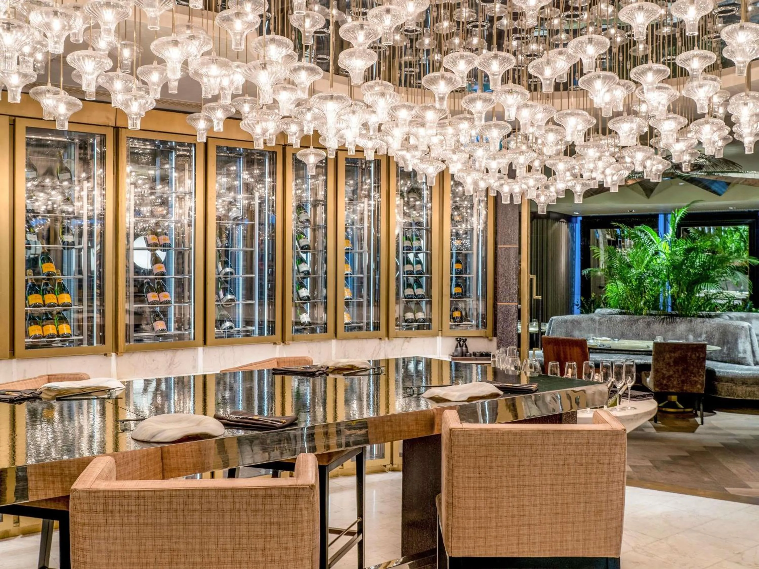 Lounge or bar in Raffles Istanbul