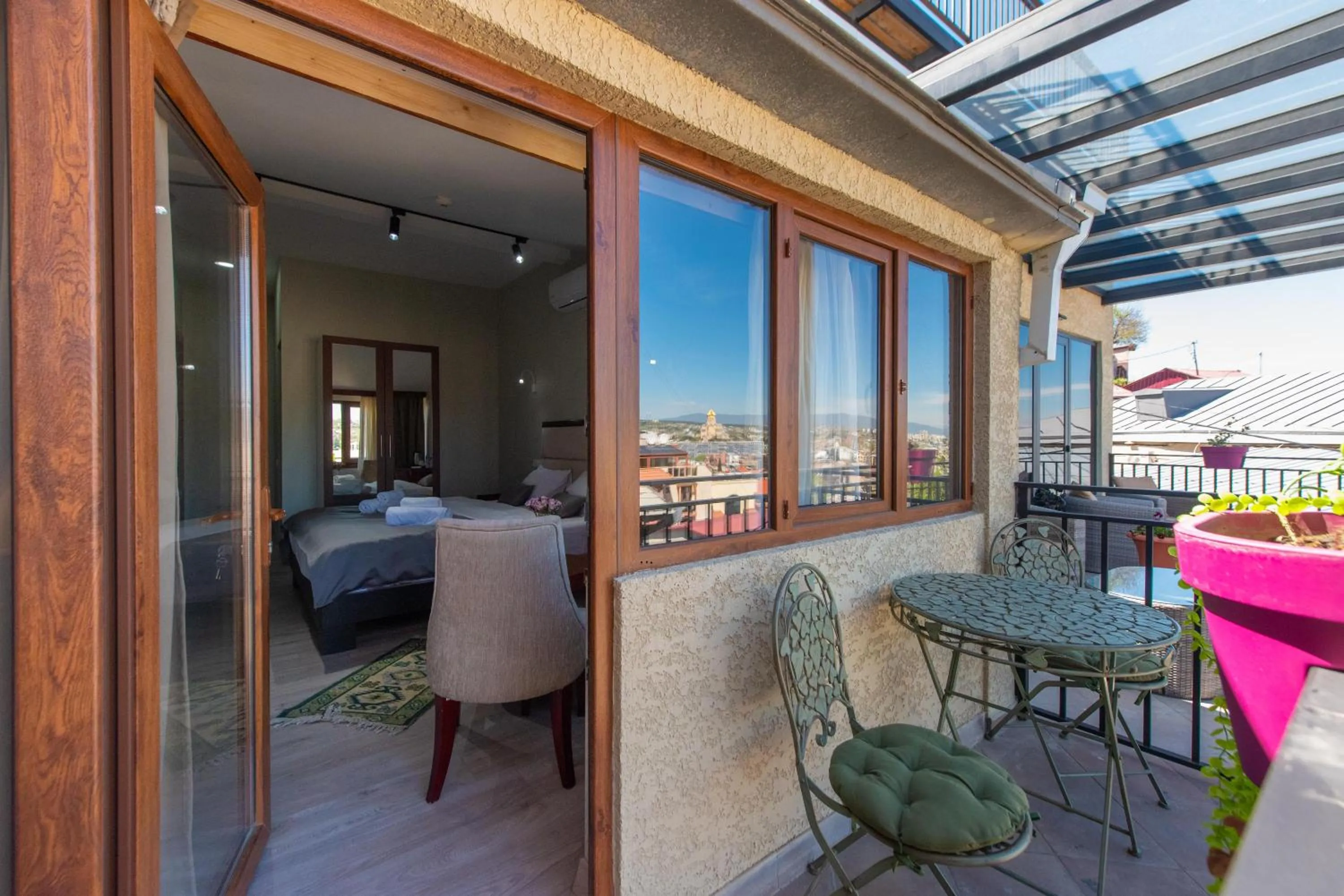 Day in Kraveli Hotel