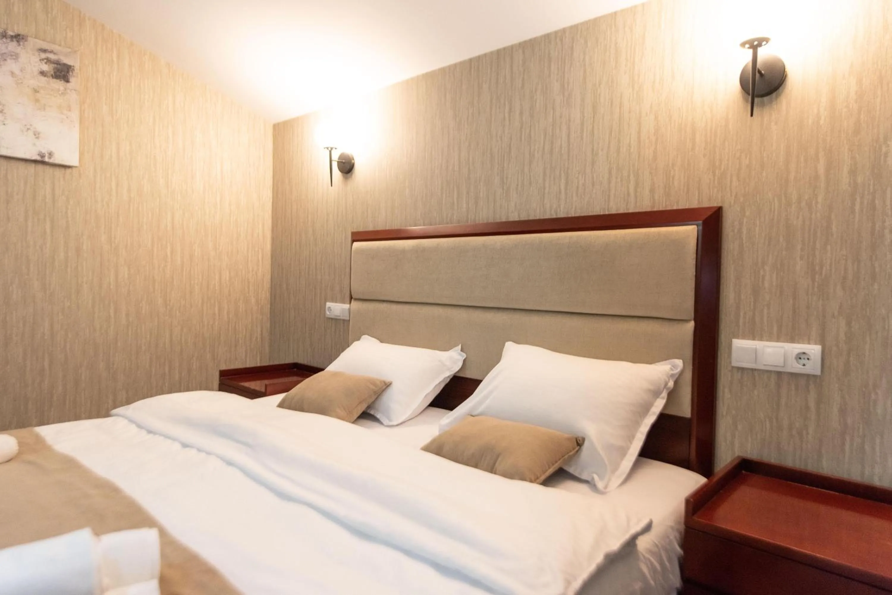 Bed in Kraveli Hotel