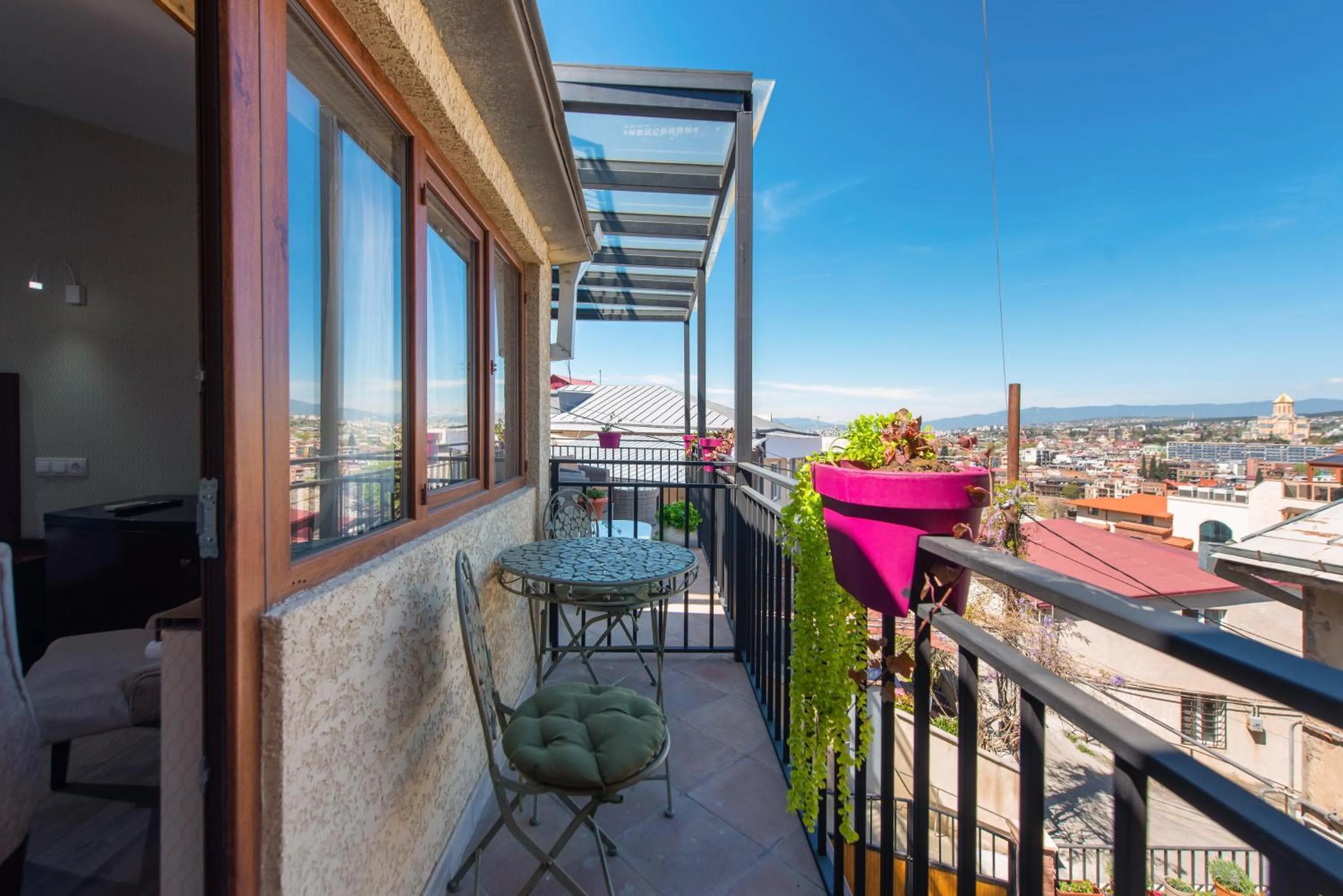 Patio in Kraveli Hotel