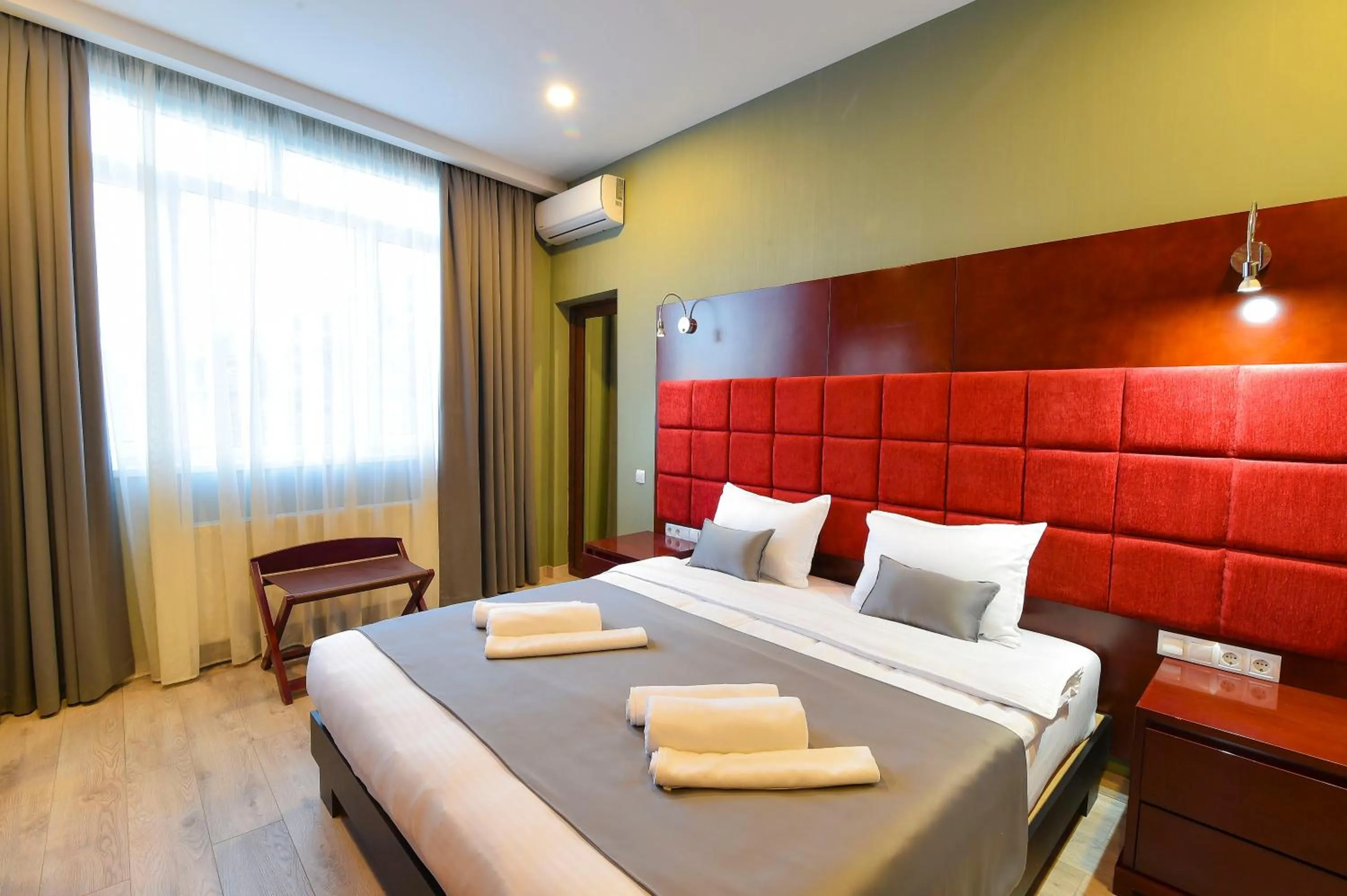 Bed in Kraveli Hotel