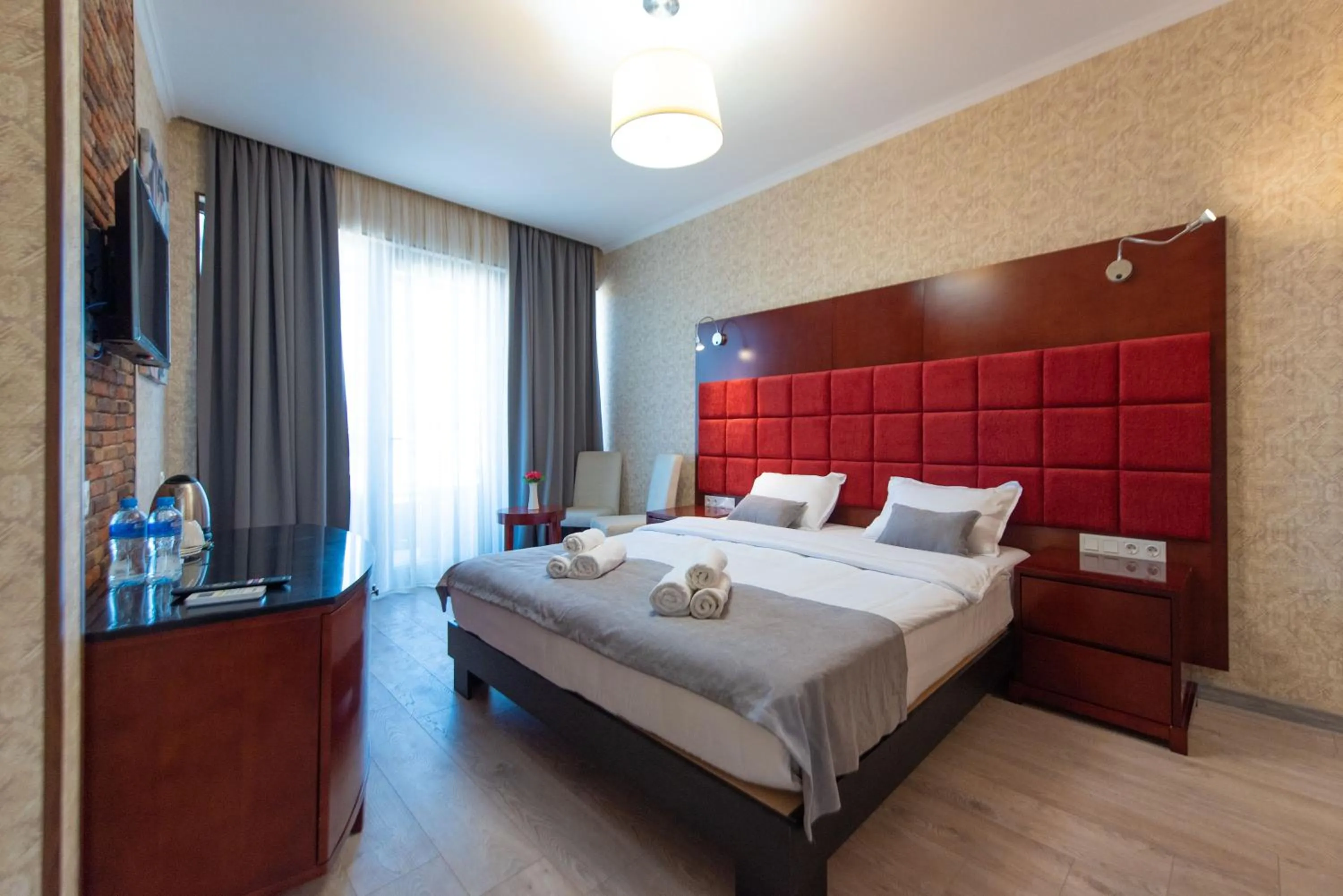 Bed in Kraveli Hotel