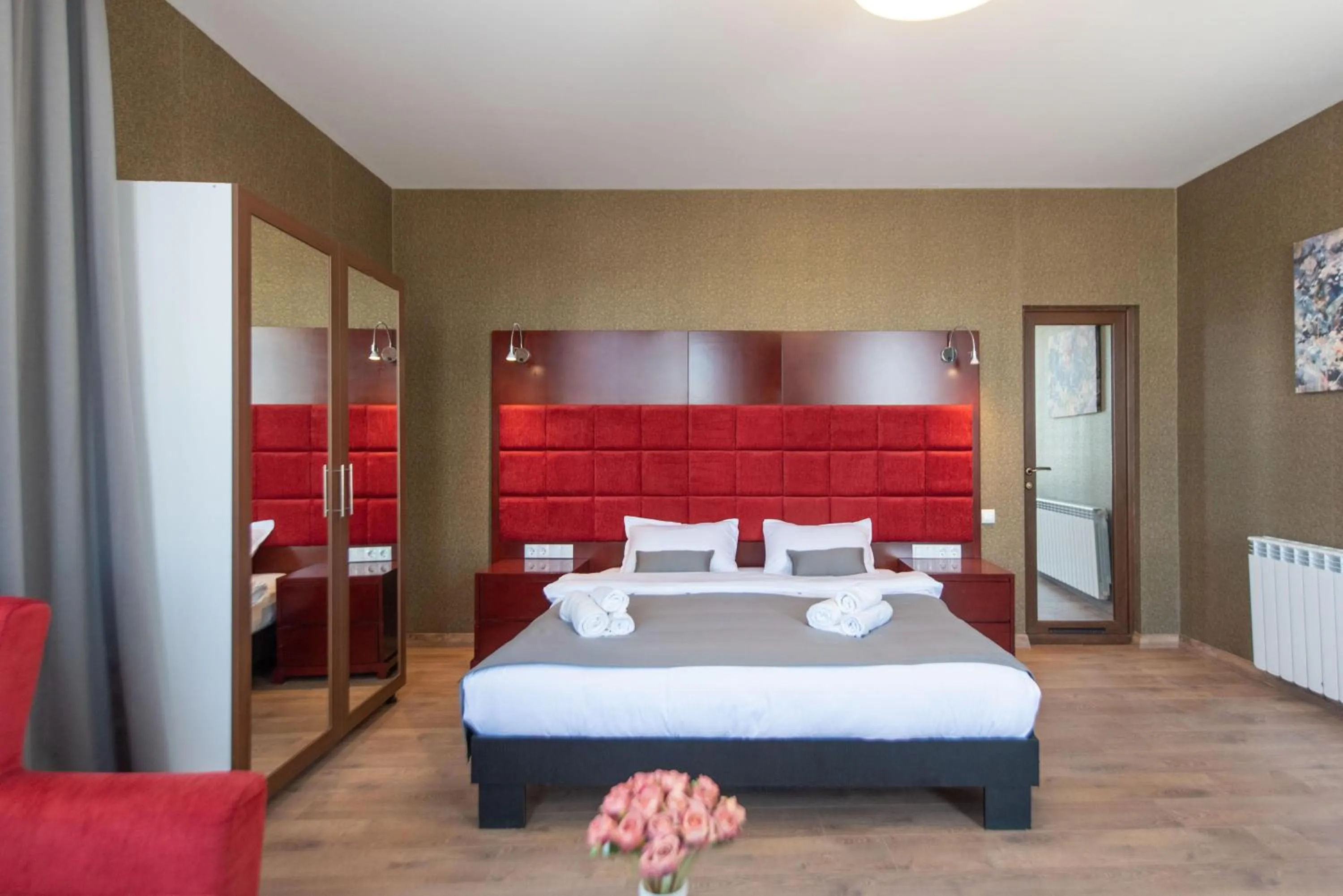 Bed in Kraveli Hotel