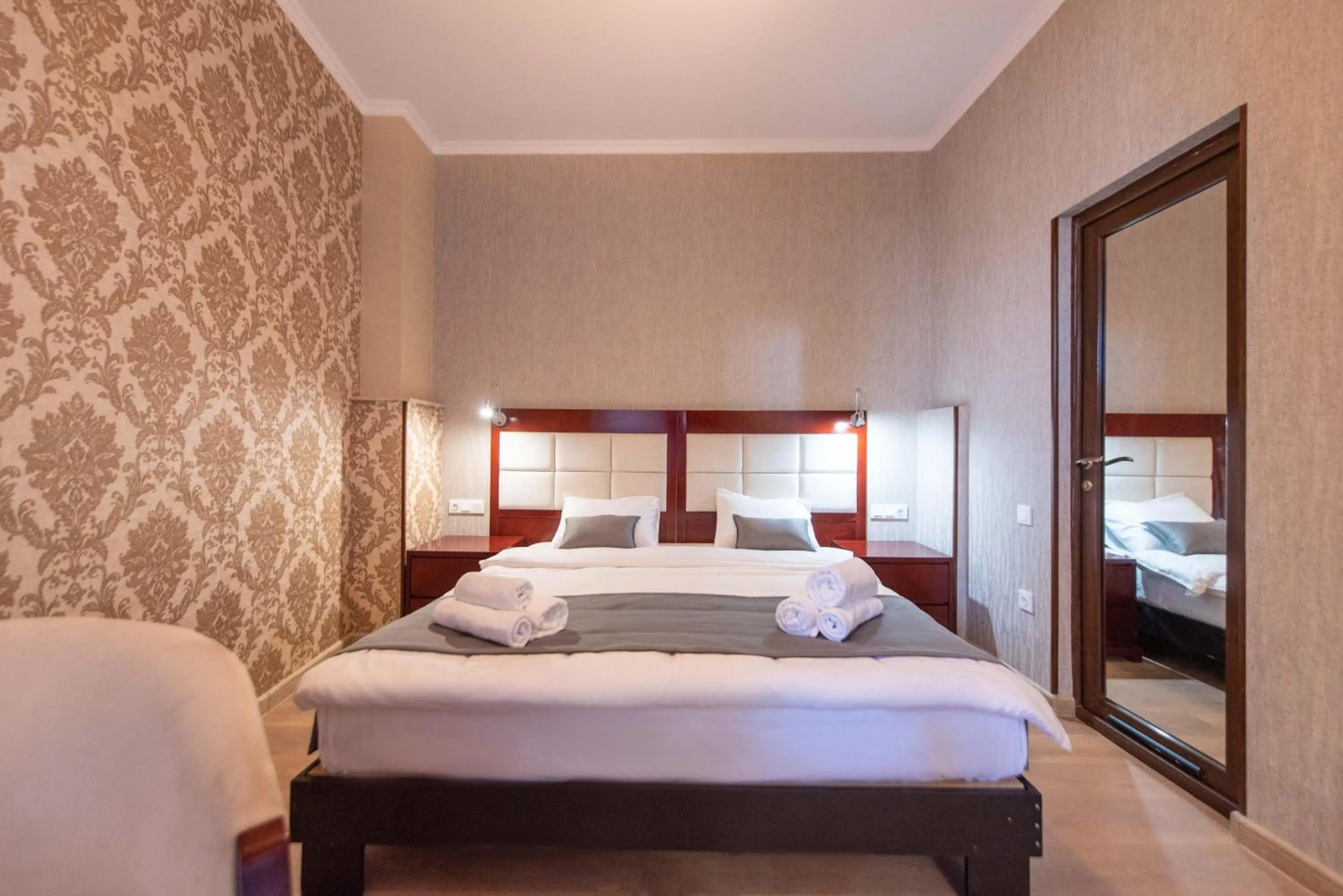 Bed in Kraveli Hotel