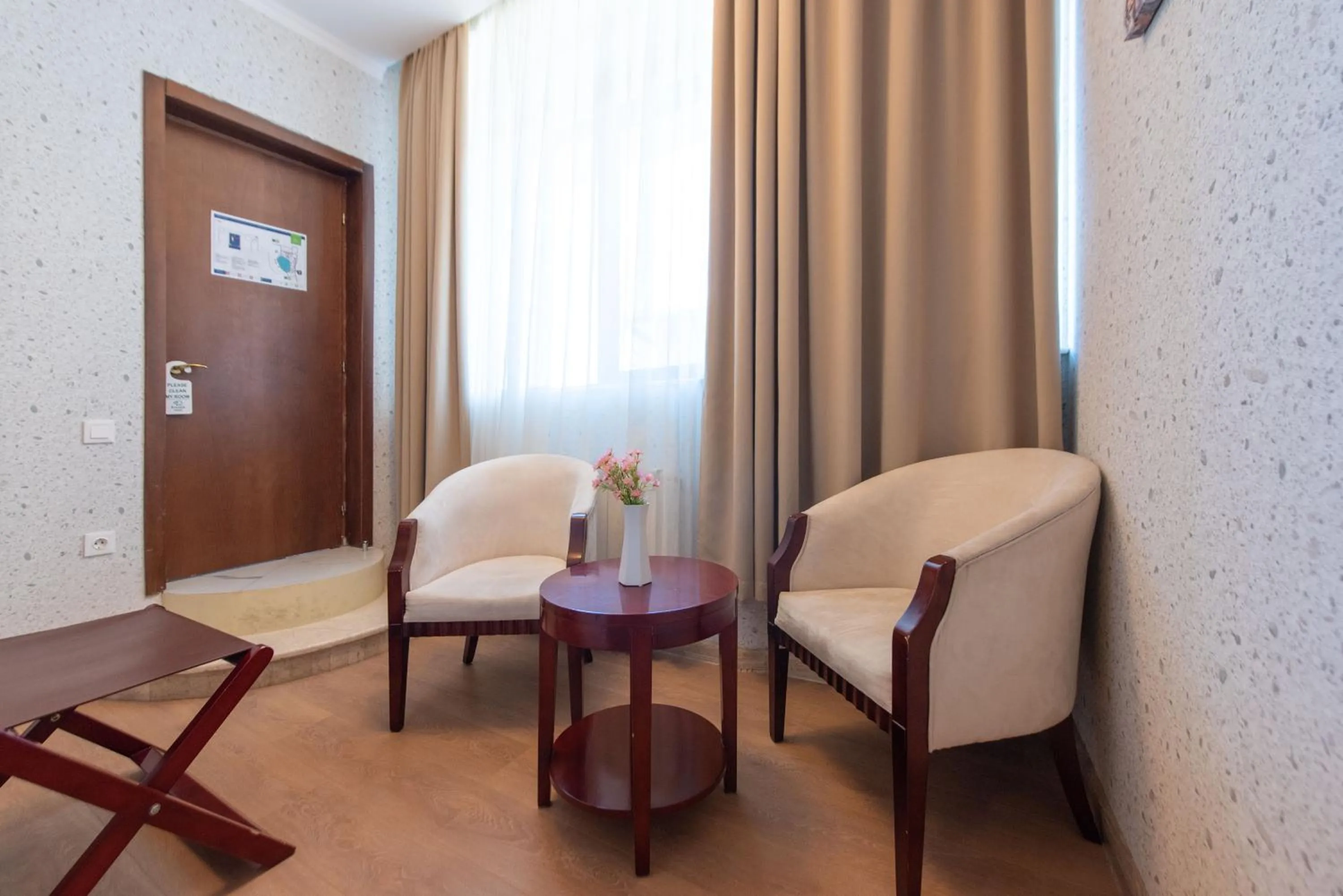 Seating area in Kraveli Hotel